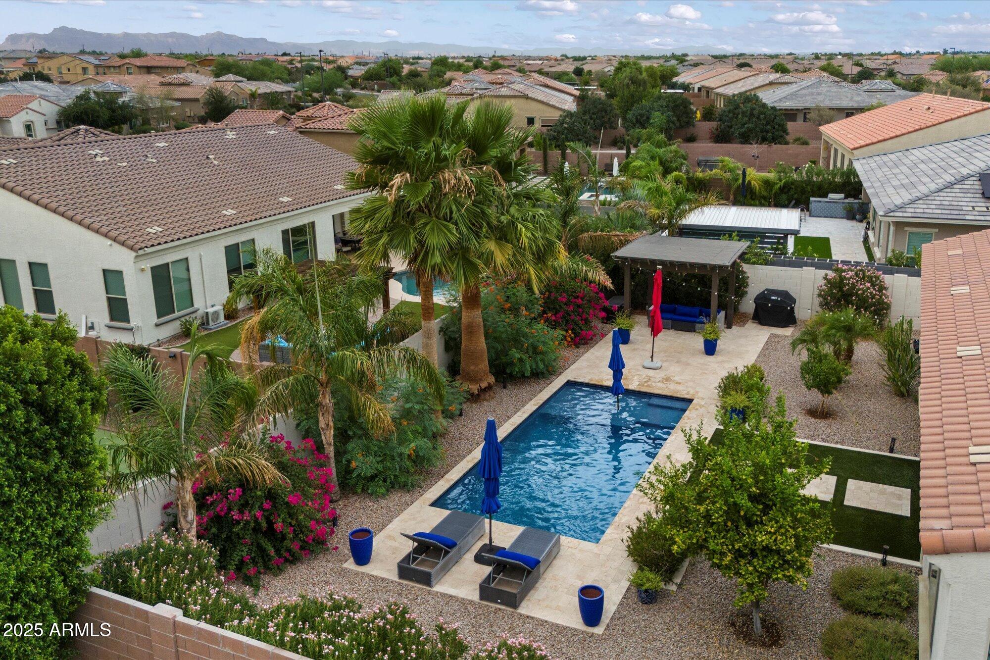 2336 E SUSAN Drive
