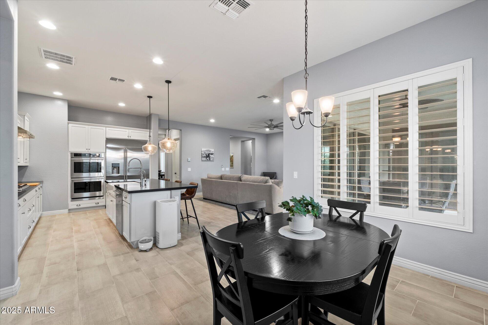 2336 E SUSAN Drive