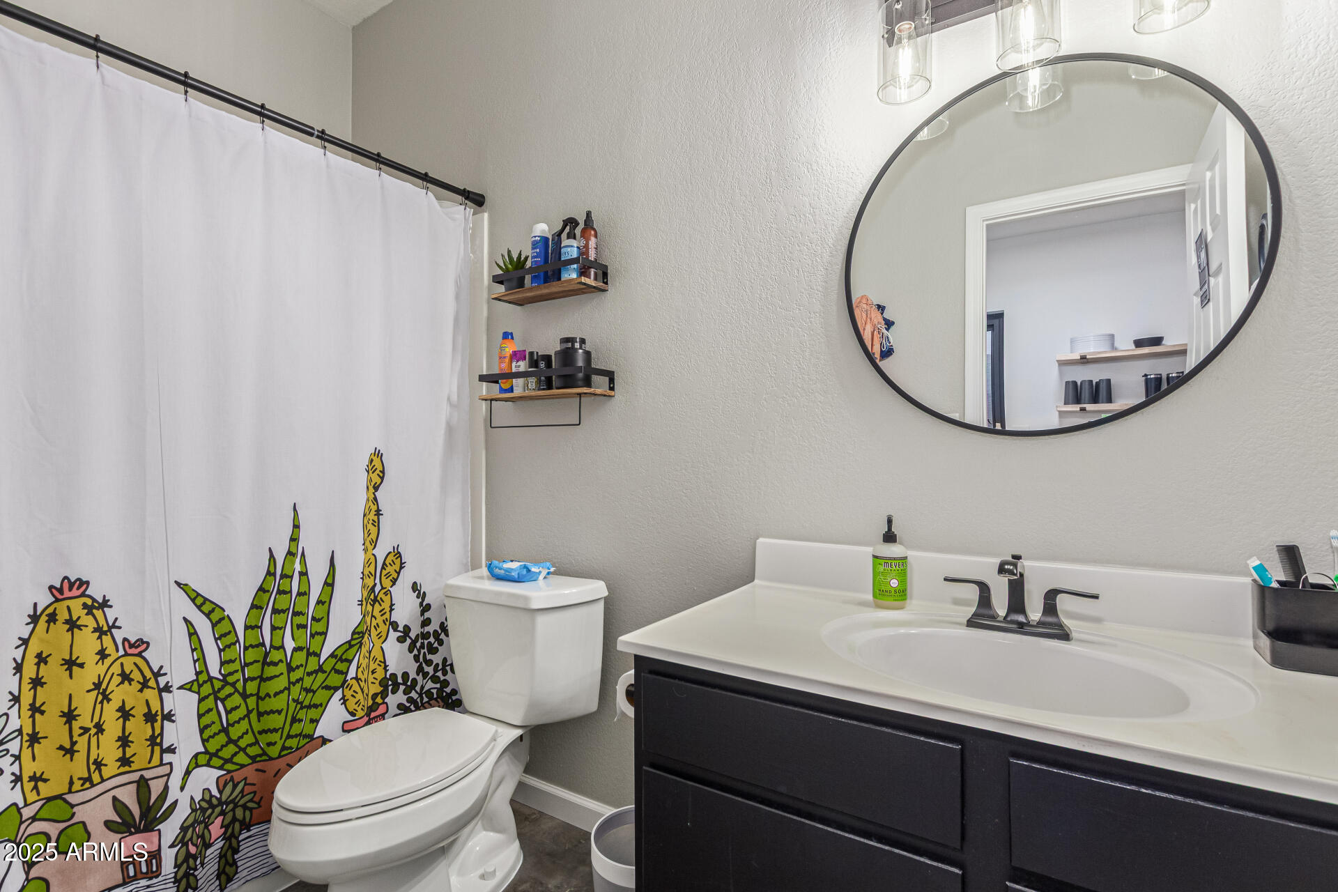 16604 E FAIRFAX Drive