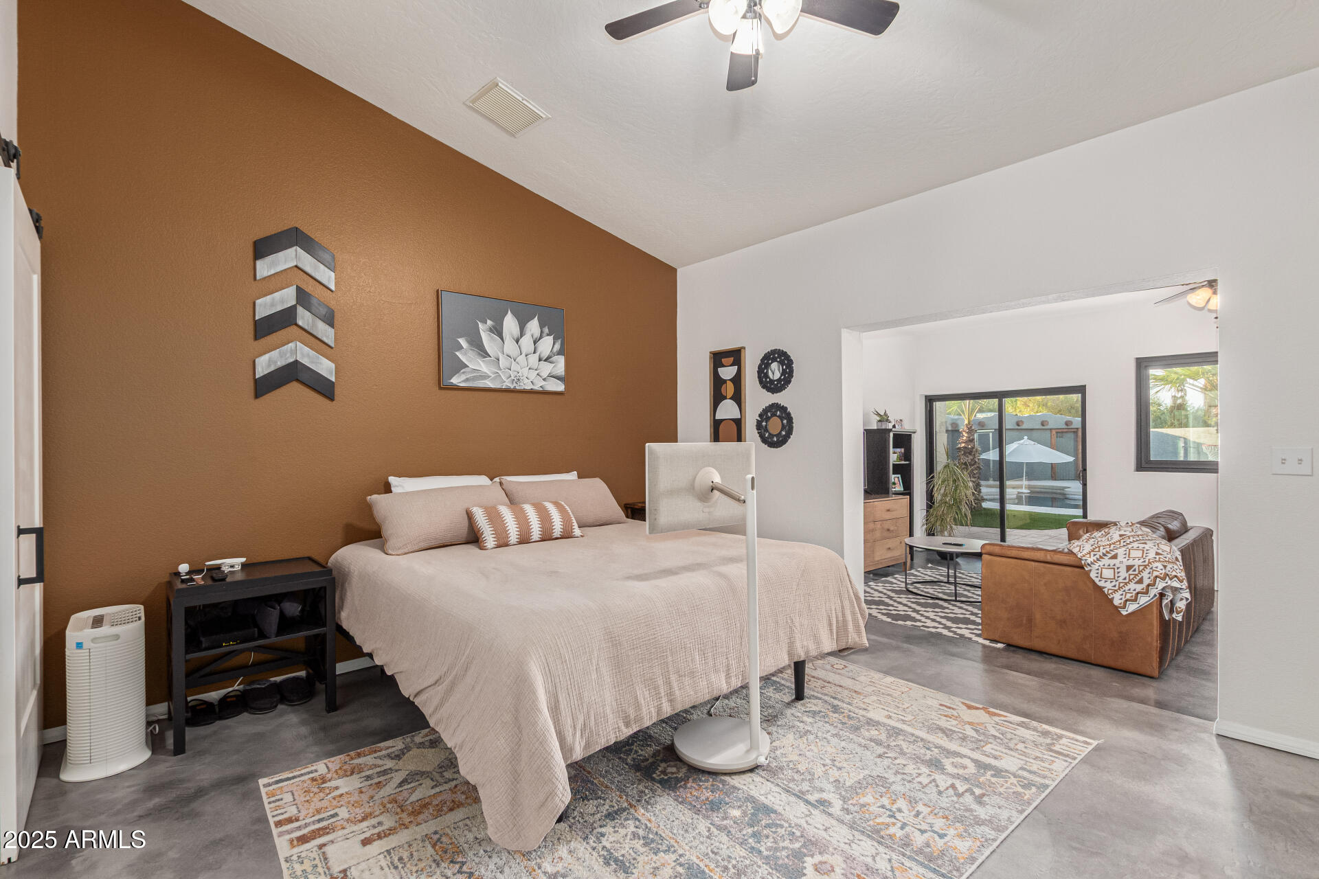 16604 E FAIRFAX Drive