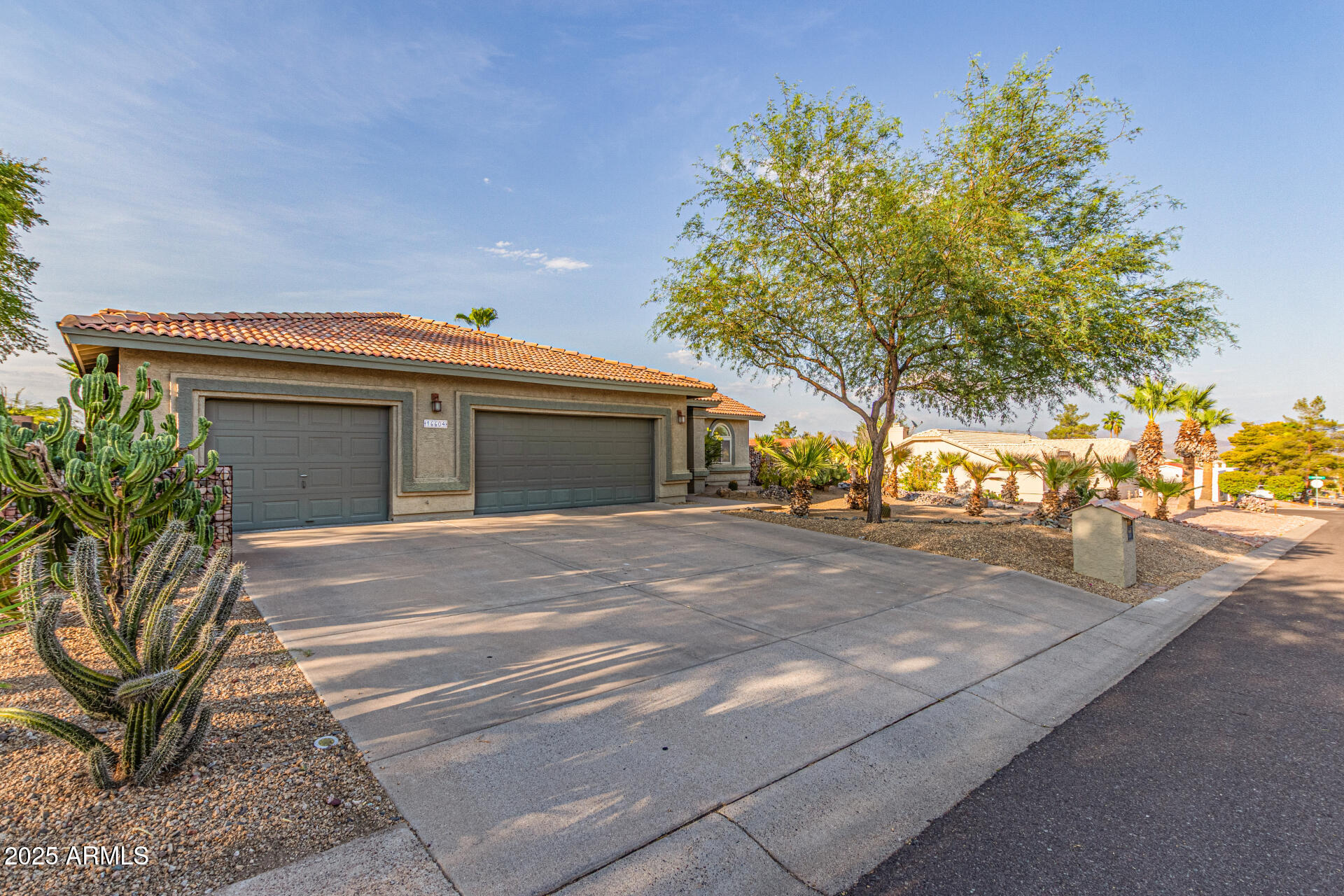 16604 E FAIRFAX Drive