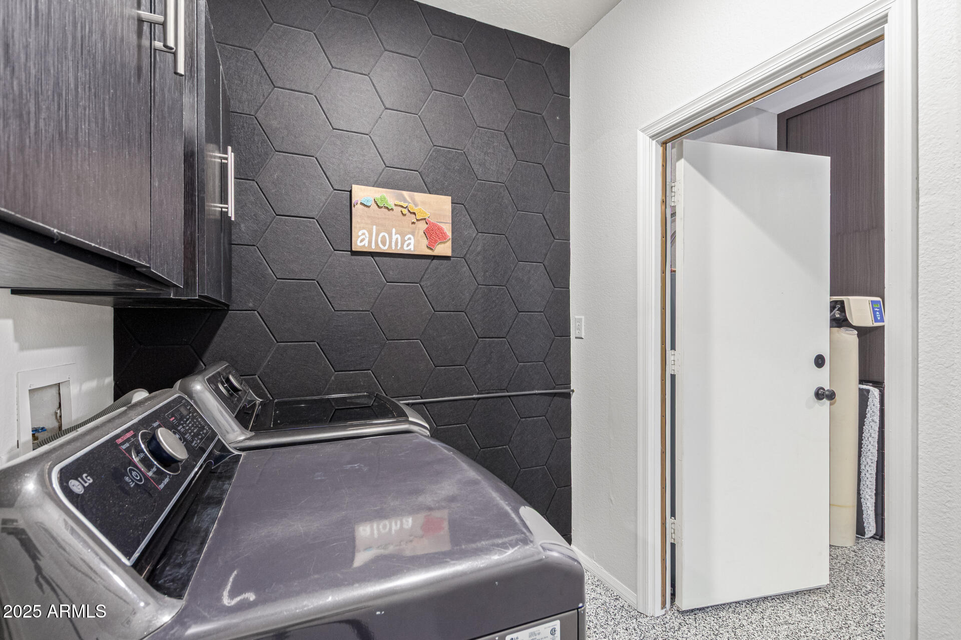 16604 E FAIRFAX Drive