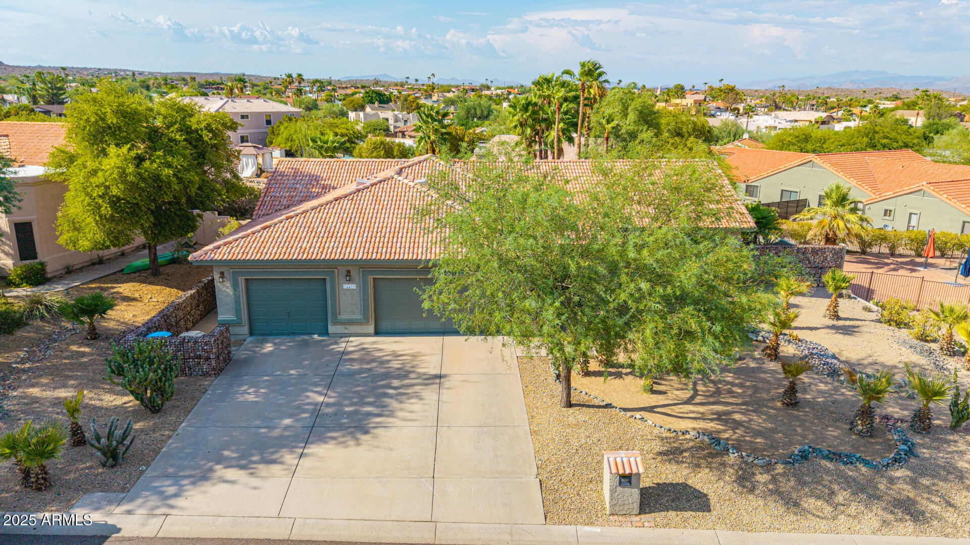 16604 E FAIRFAX Drive