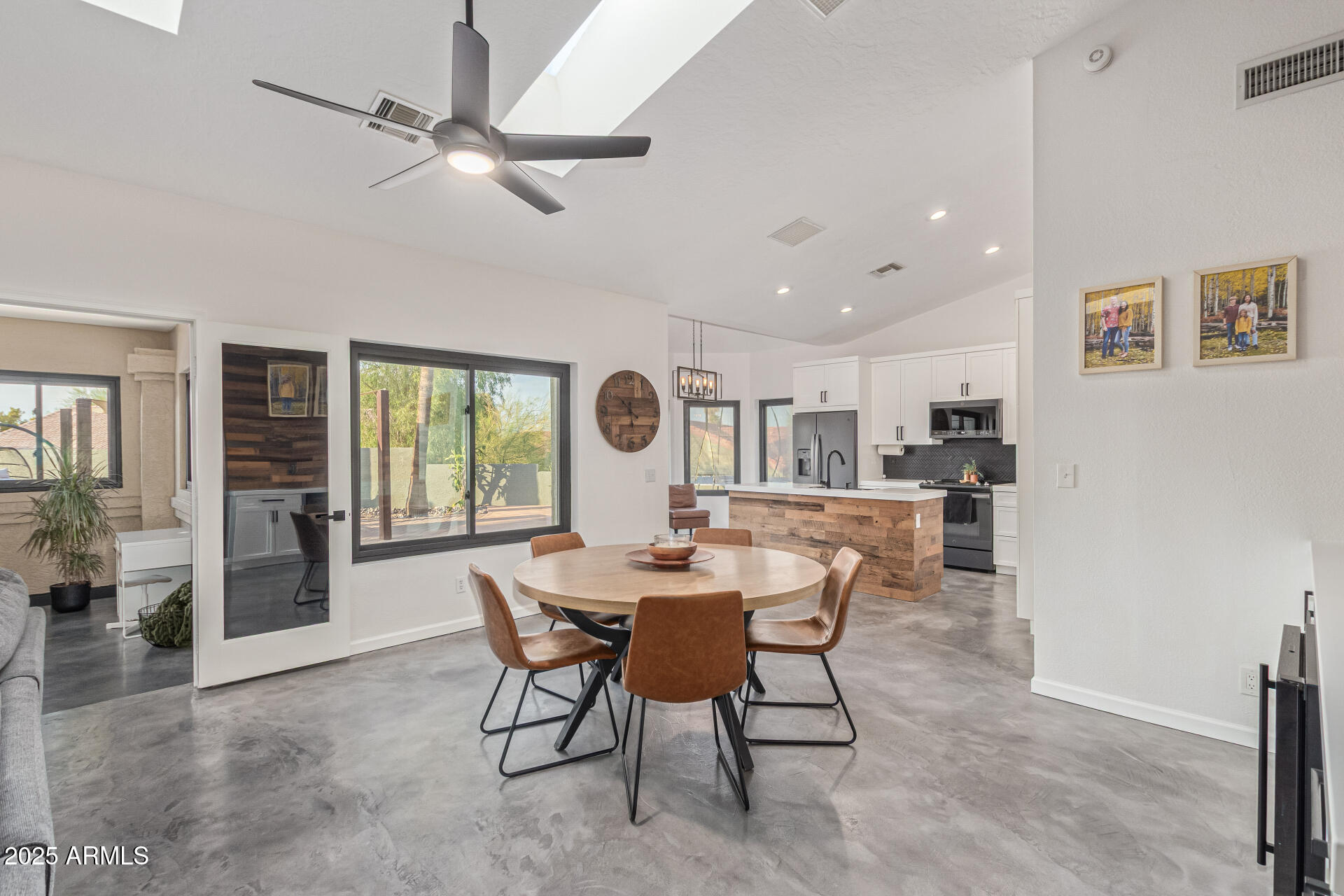 16604 E FAIRFAX Drive