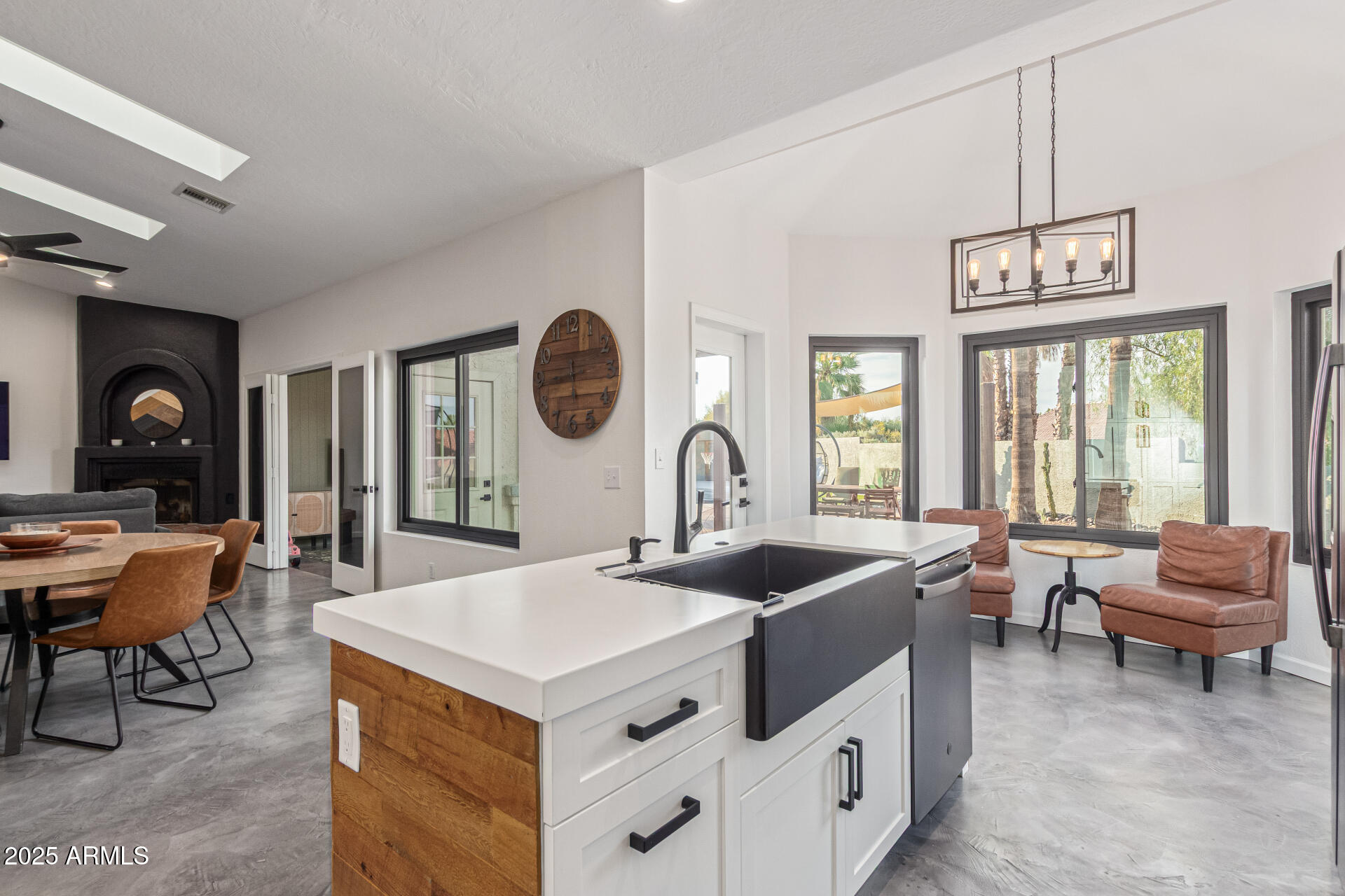 16604 E FAIRFAX Drive