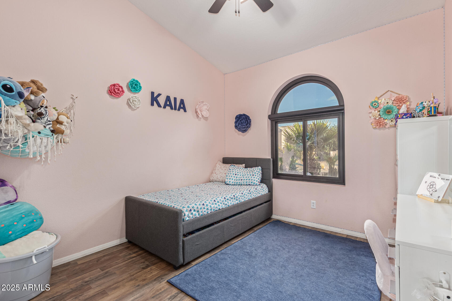 16604 E FAIRFAX Drive