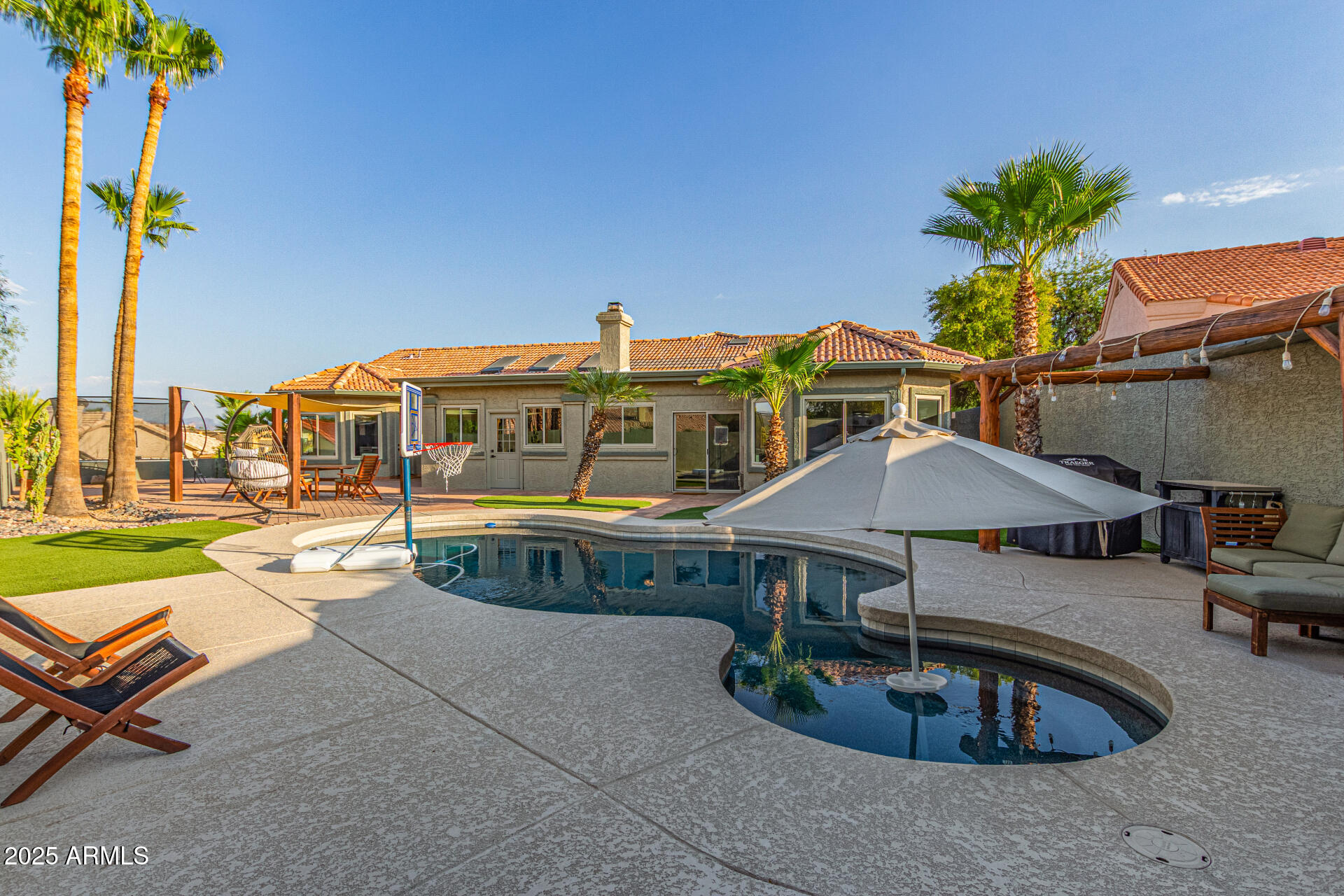 16604 E FAIRFAX Drive