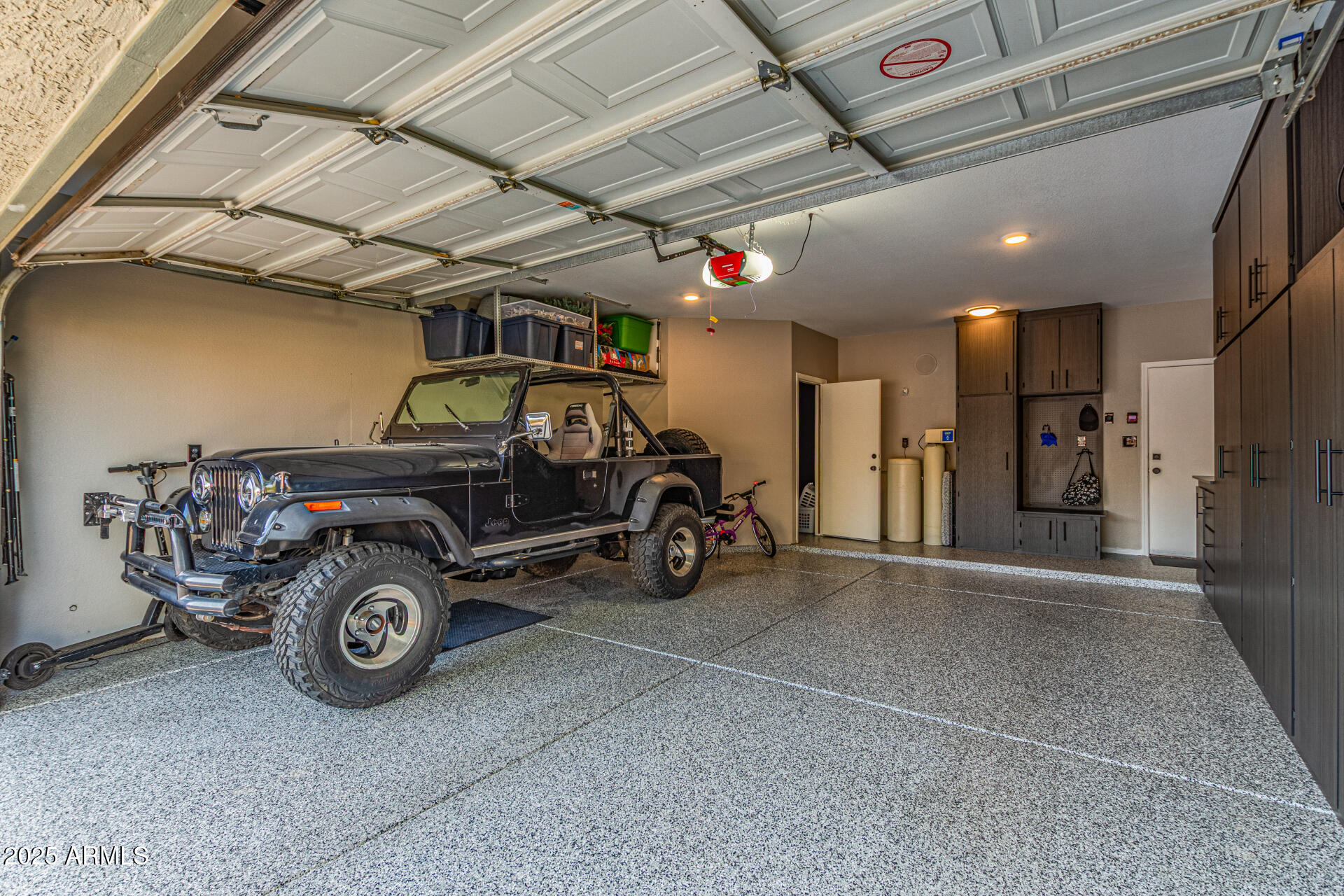 16604 E FAIRFAX Drive