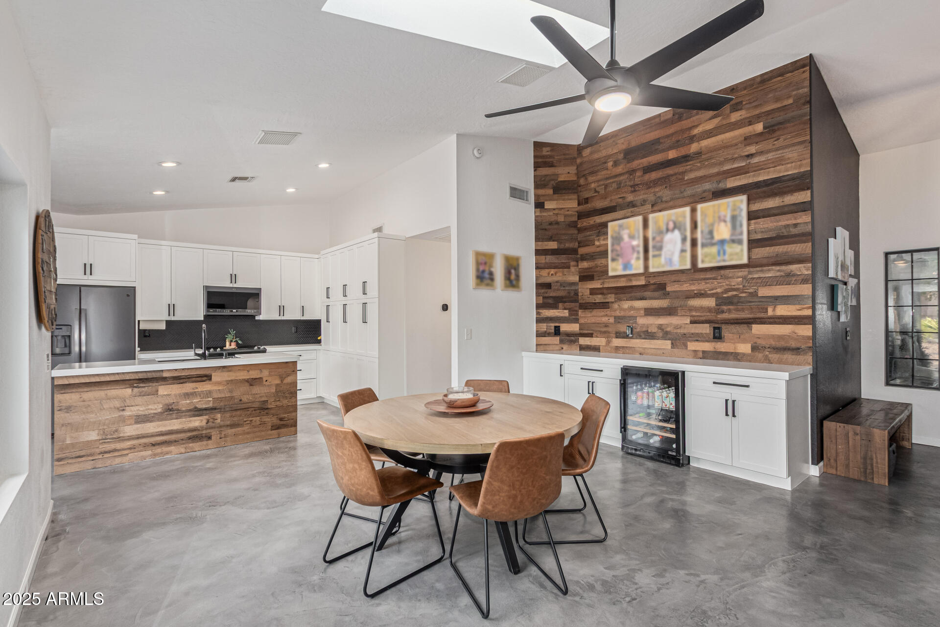 16604 E FAIRFAX Drive