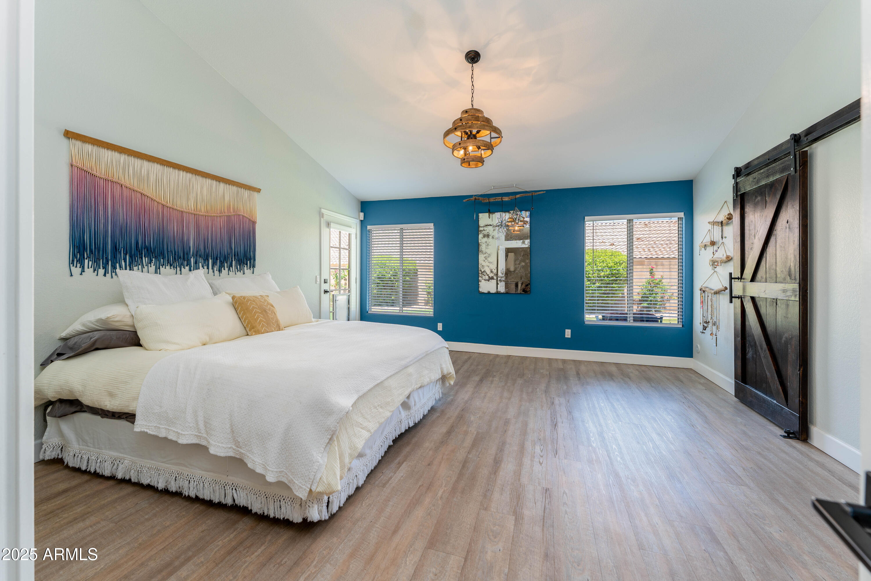 4630 E Via Dona Road