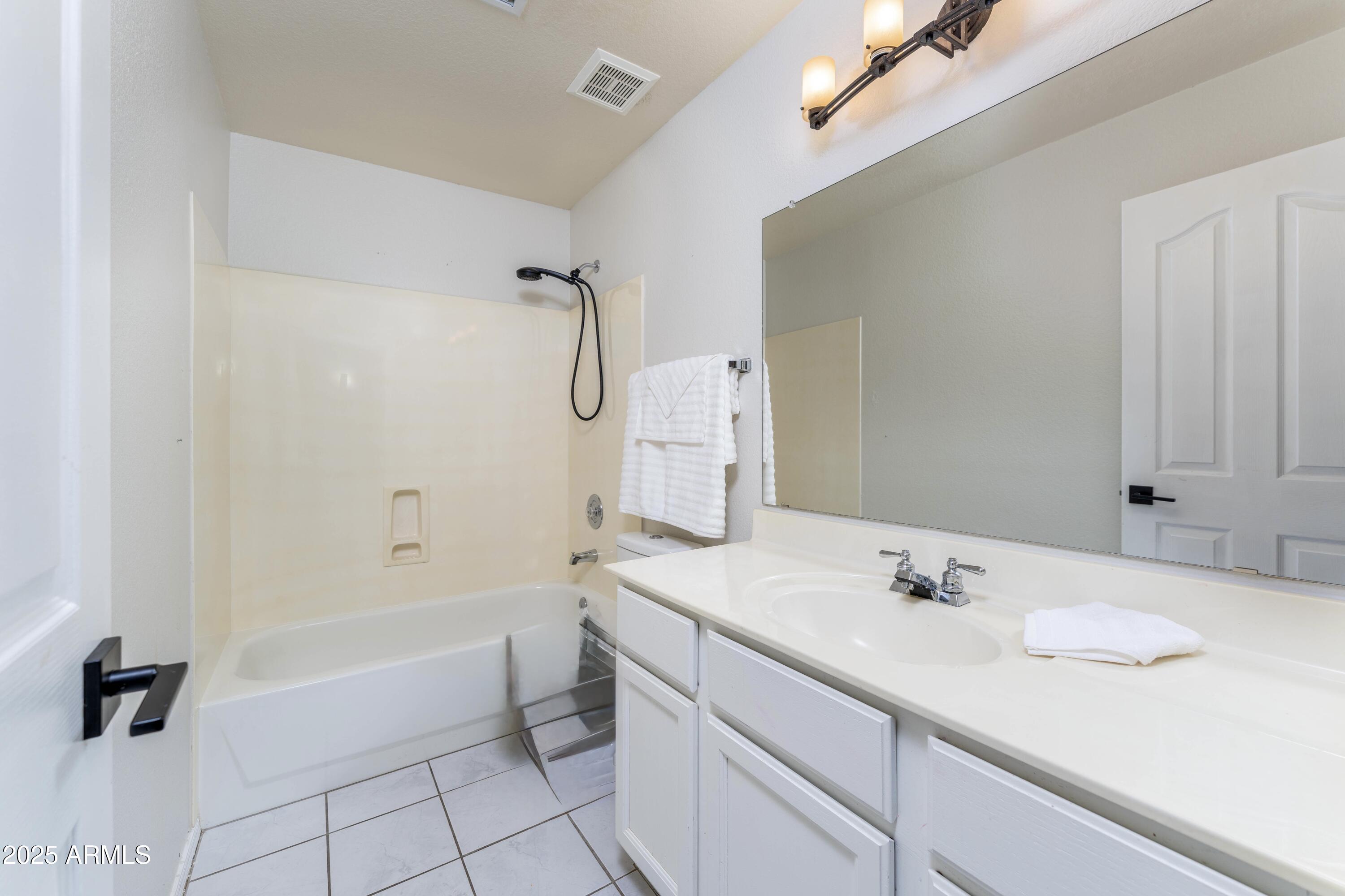 4630 E Via Dona Road