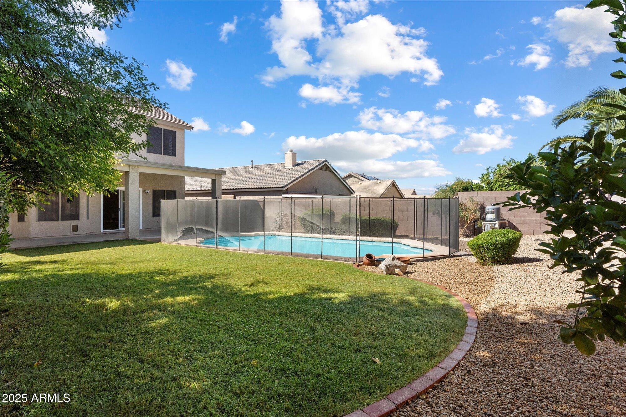 4714 E PRICKLY PEAR Trail