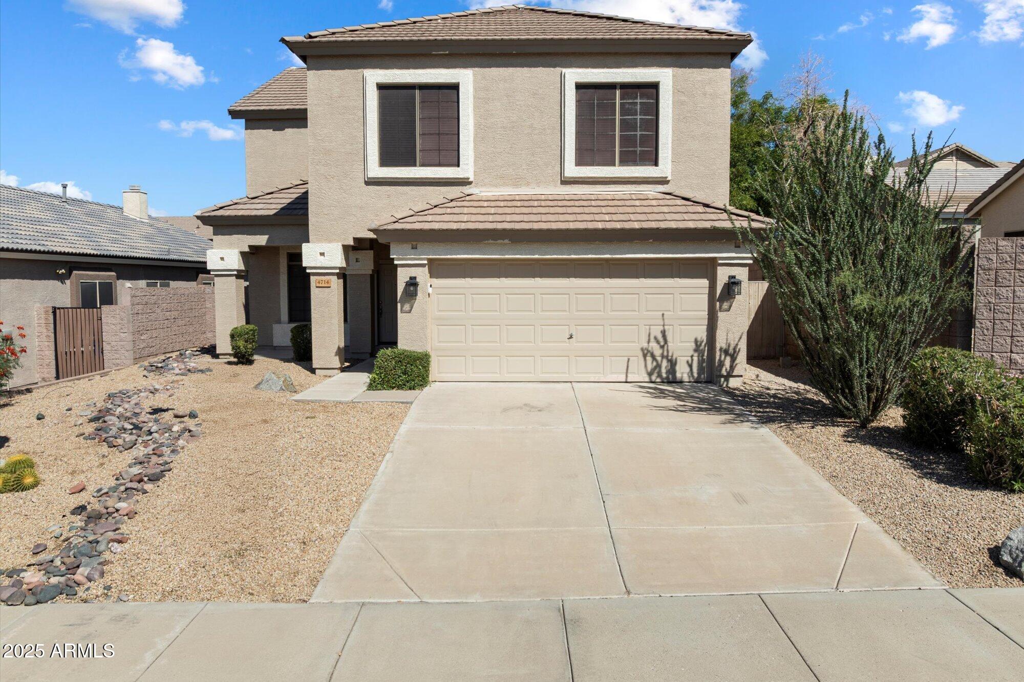 4714 E PRICKLY PEAR Trail
