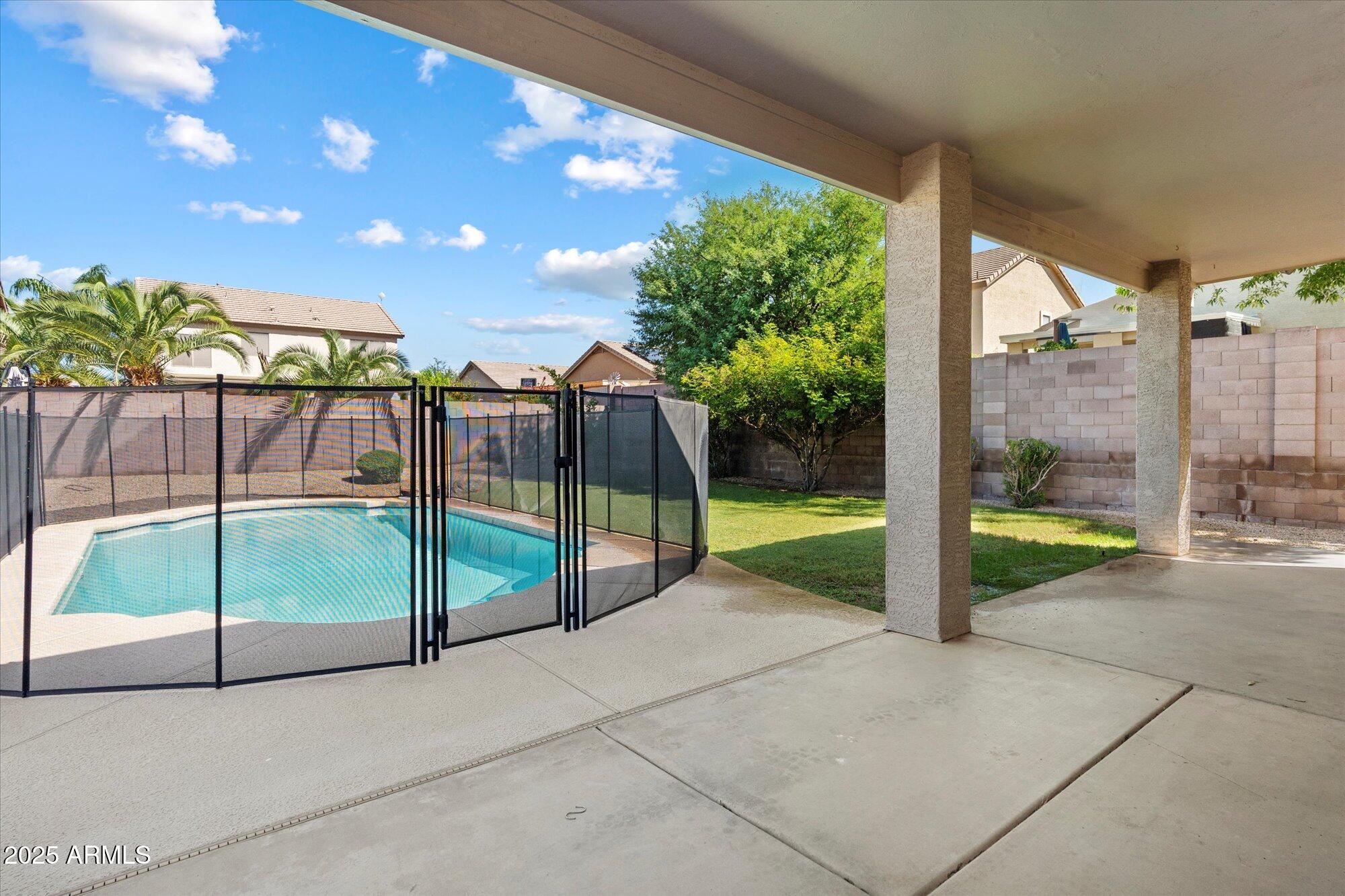 4714 E PRICKLY PEAR Trail