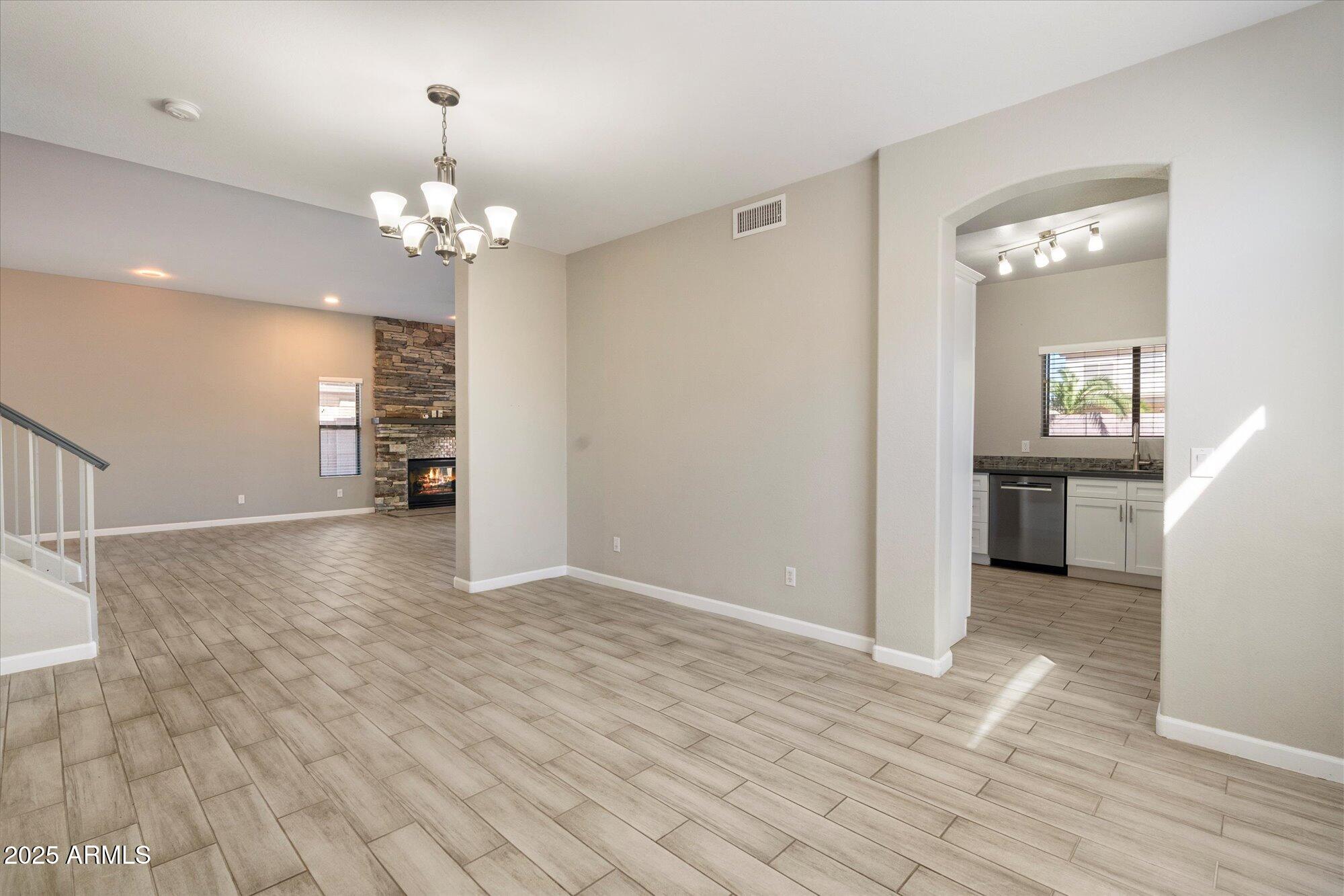 4714 E PRICKLY PEAR Trail