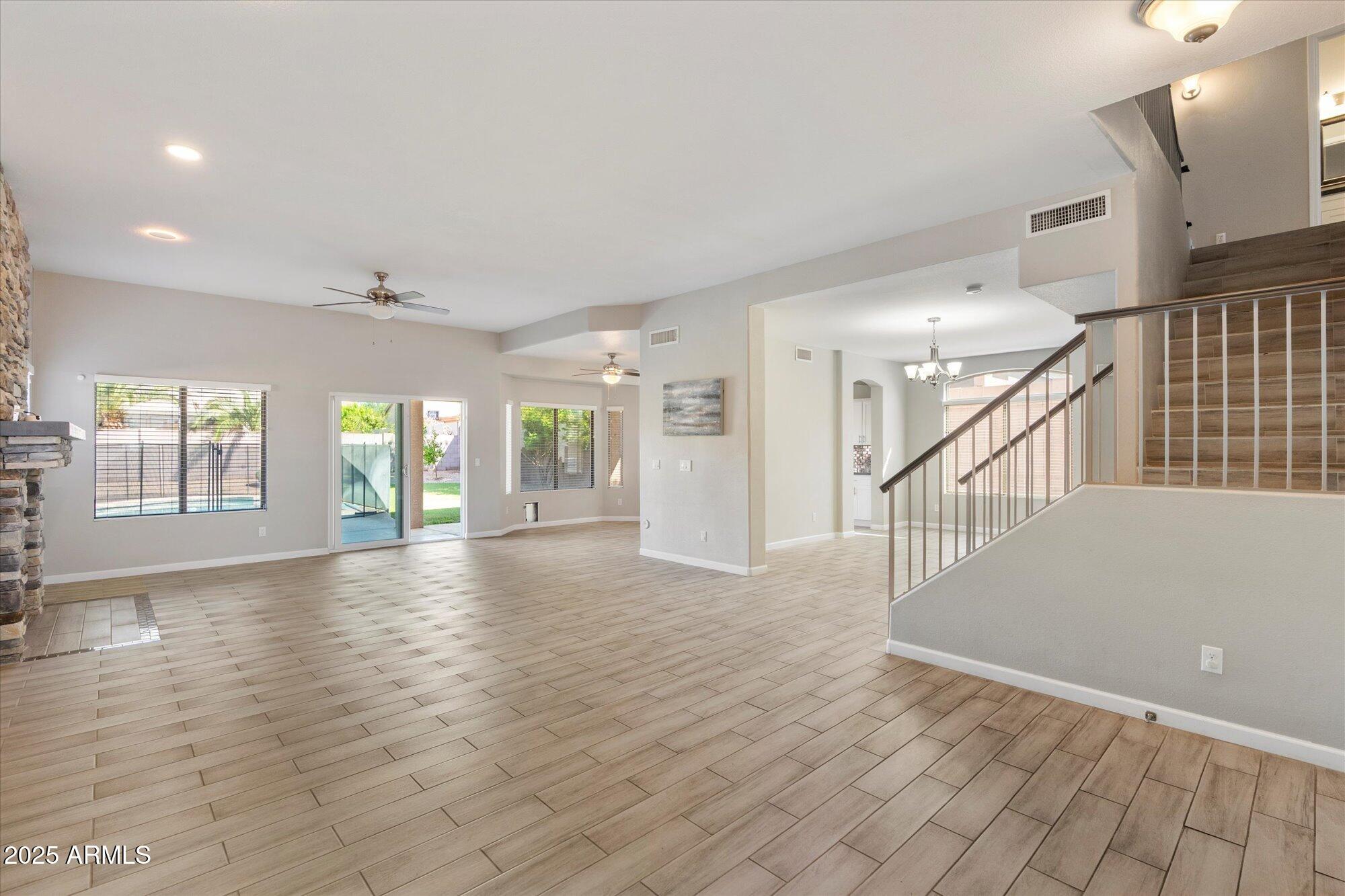 4714 E PRICKLY PEAR Trail
