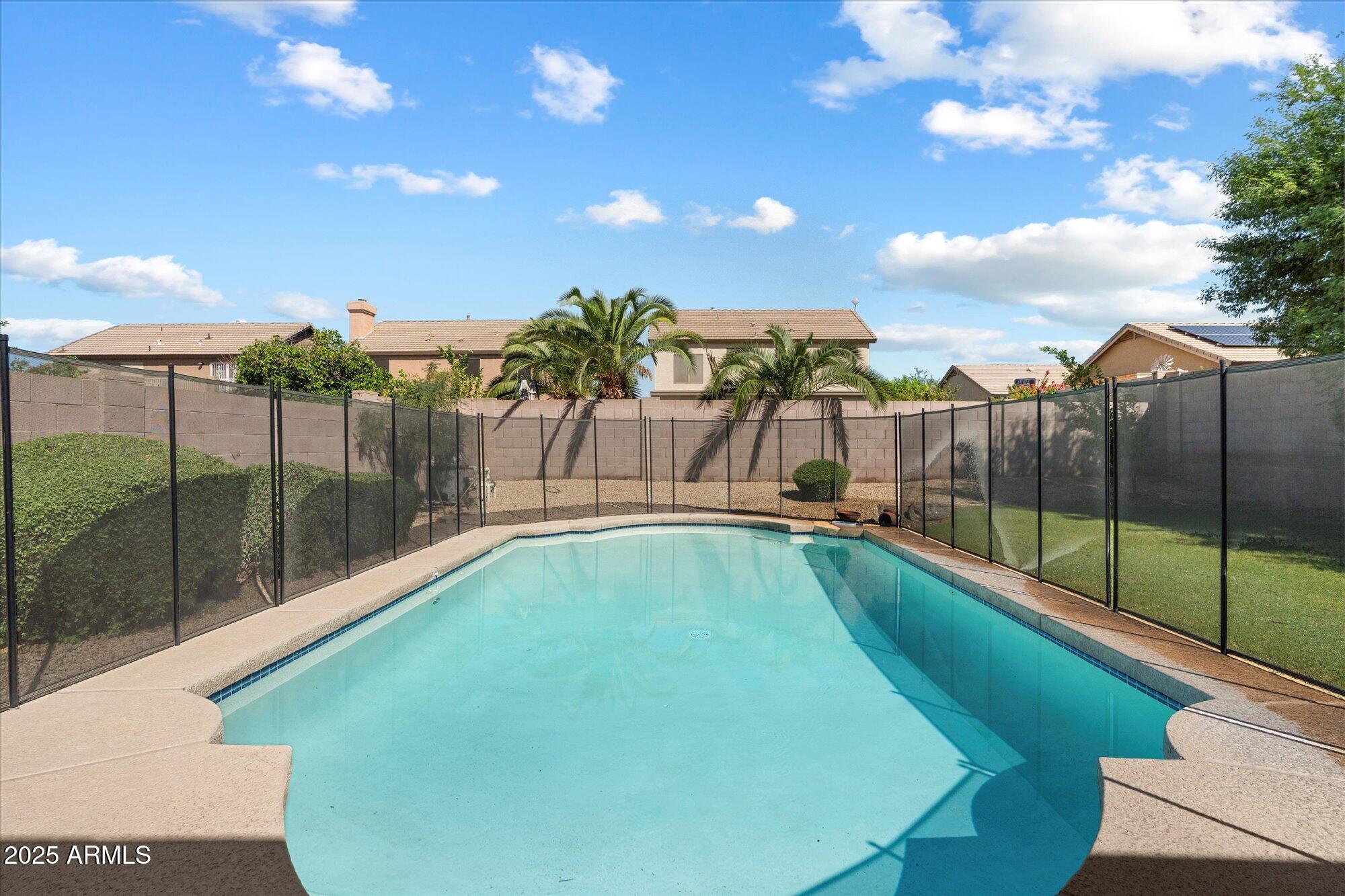 4714 E PRICKLY PEAR Trail