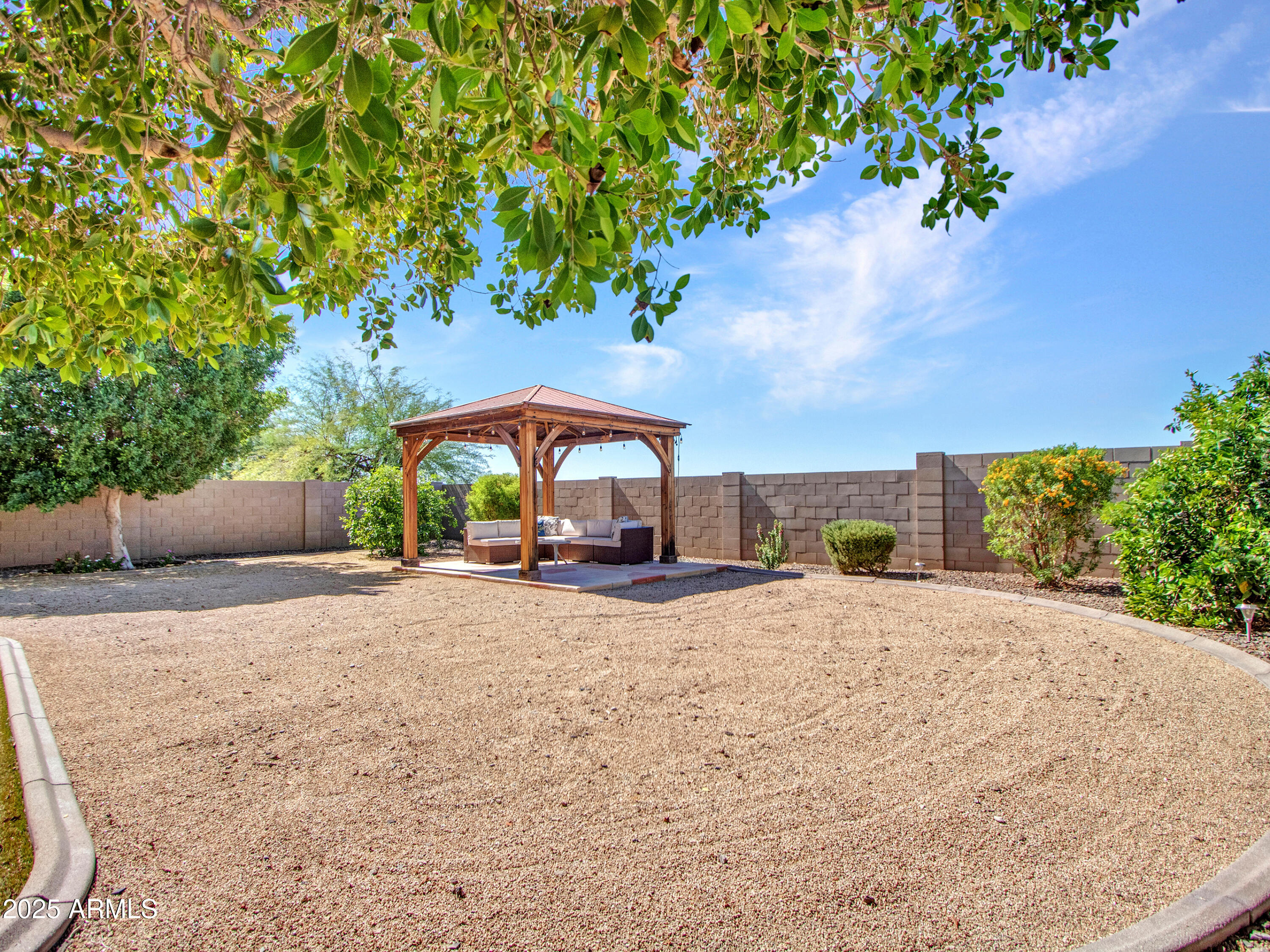 22630 N CANDLELIGHT Court