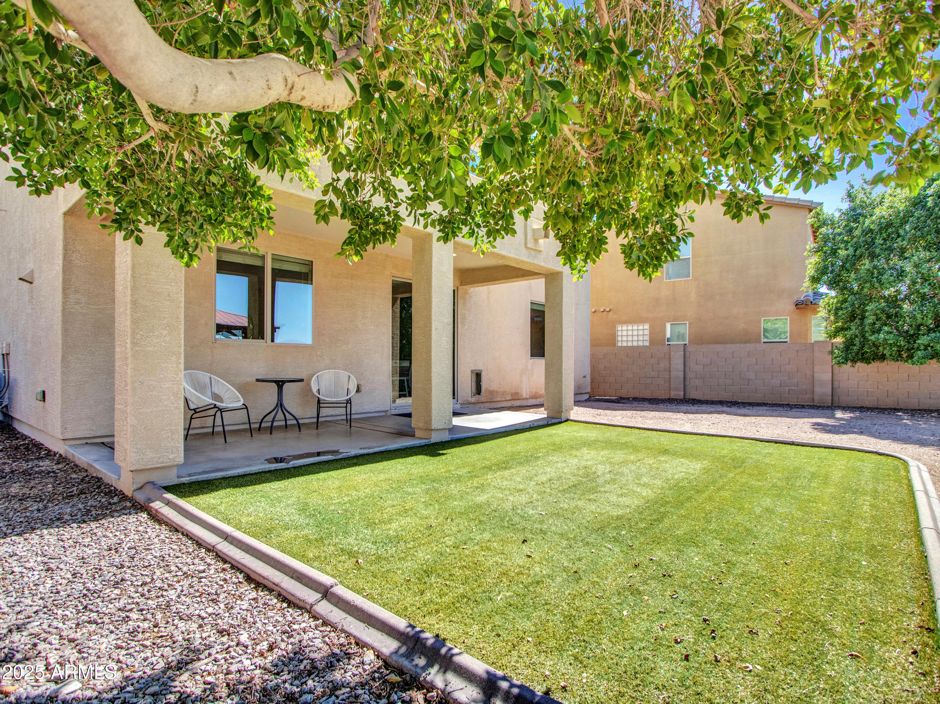 22630 N CANDLELIGHT Court