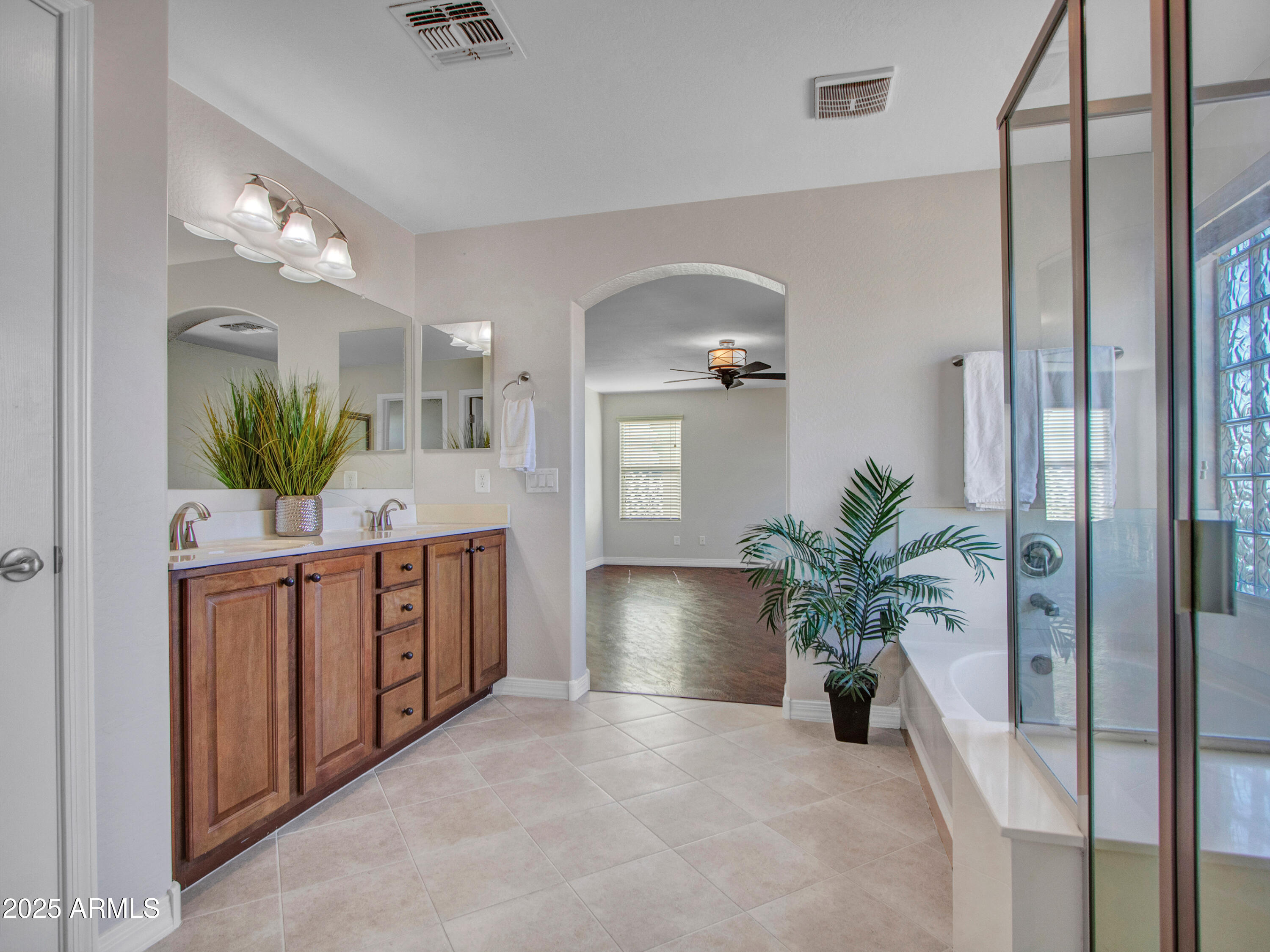 22630 N CANDLELIGHT Court