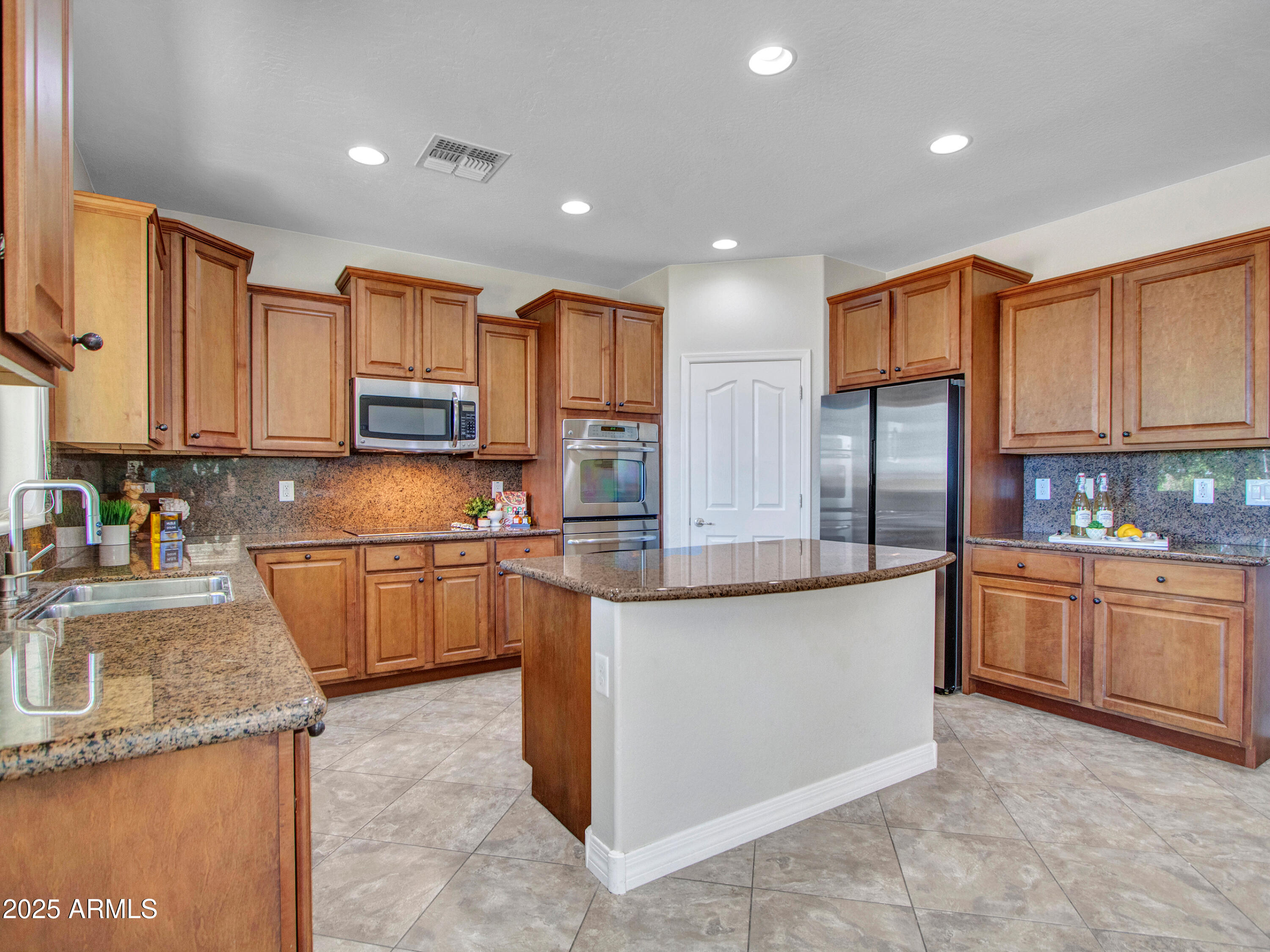 22630 N CANDLELIGHT Court