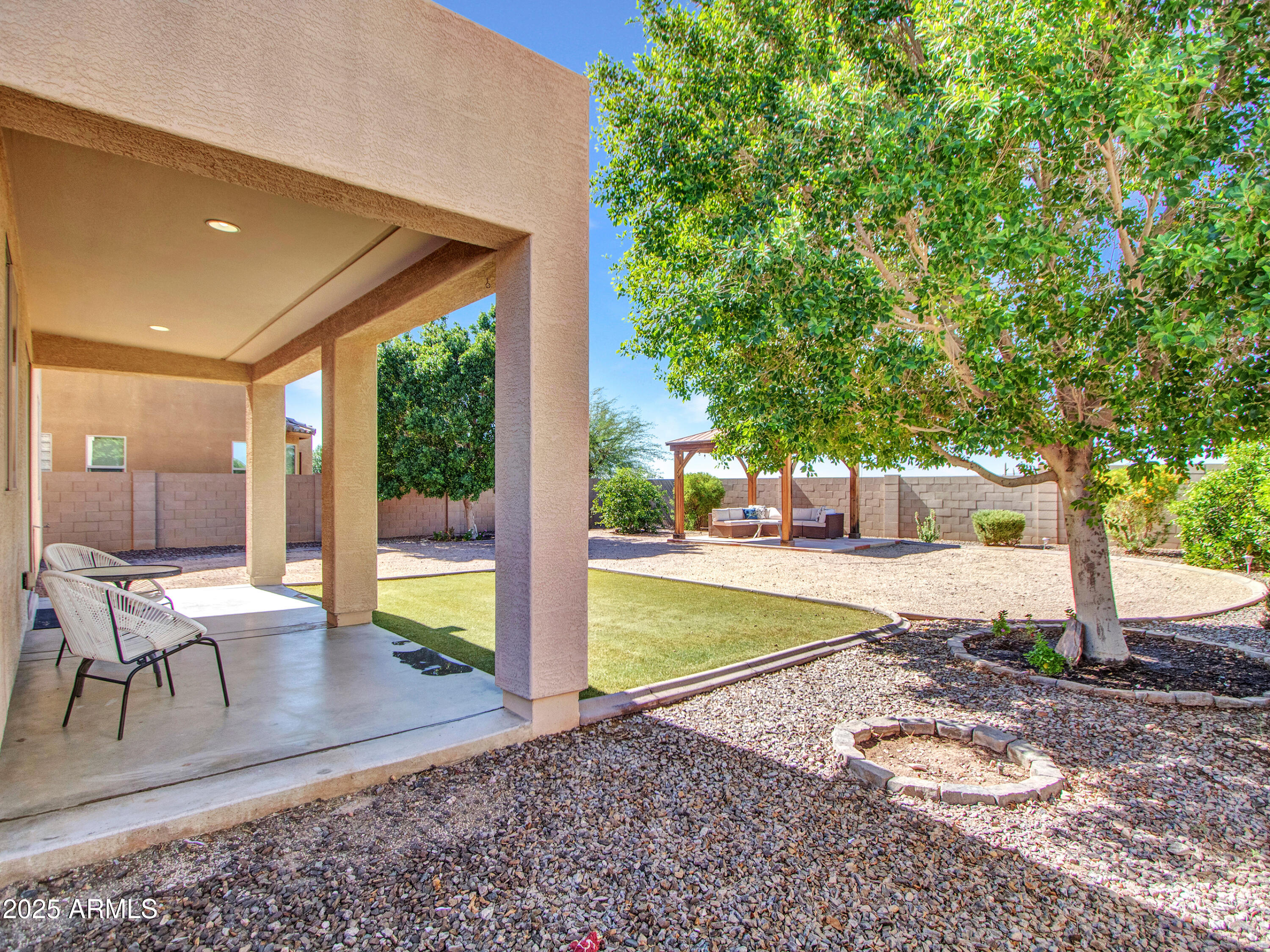 22630 N CANDLELIGHT Court