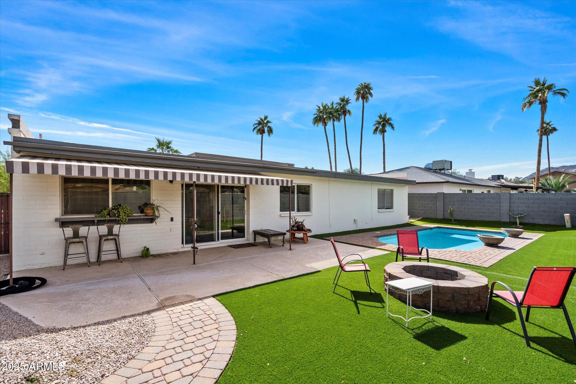 4216 E SAN GABRIEL Avenue