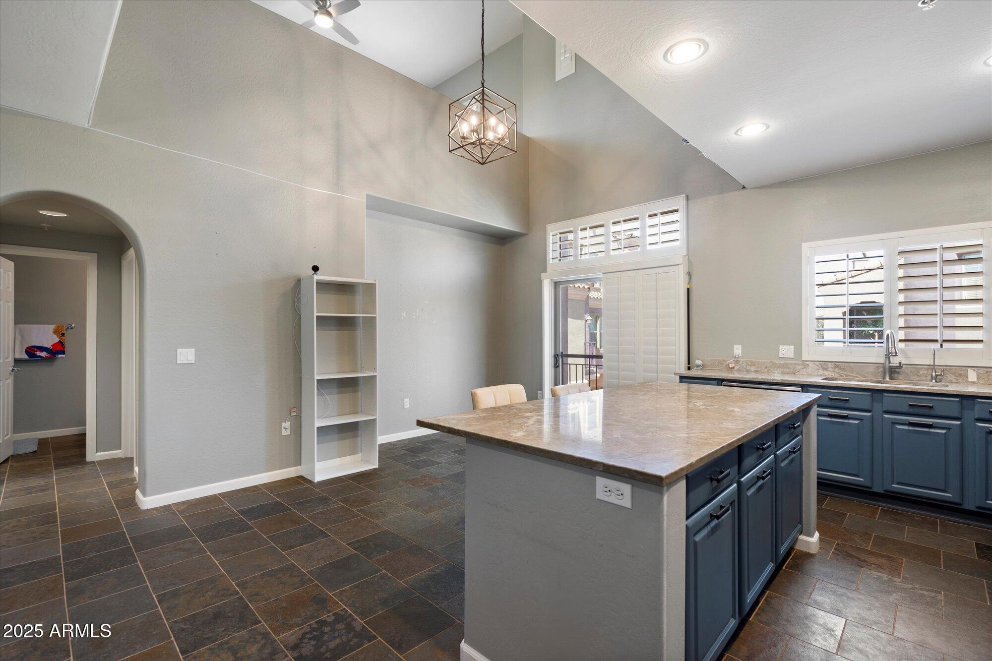 3935 E ROUGH RIDER Road, 1164