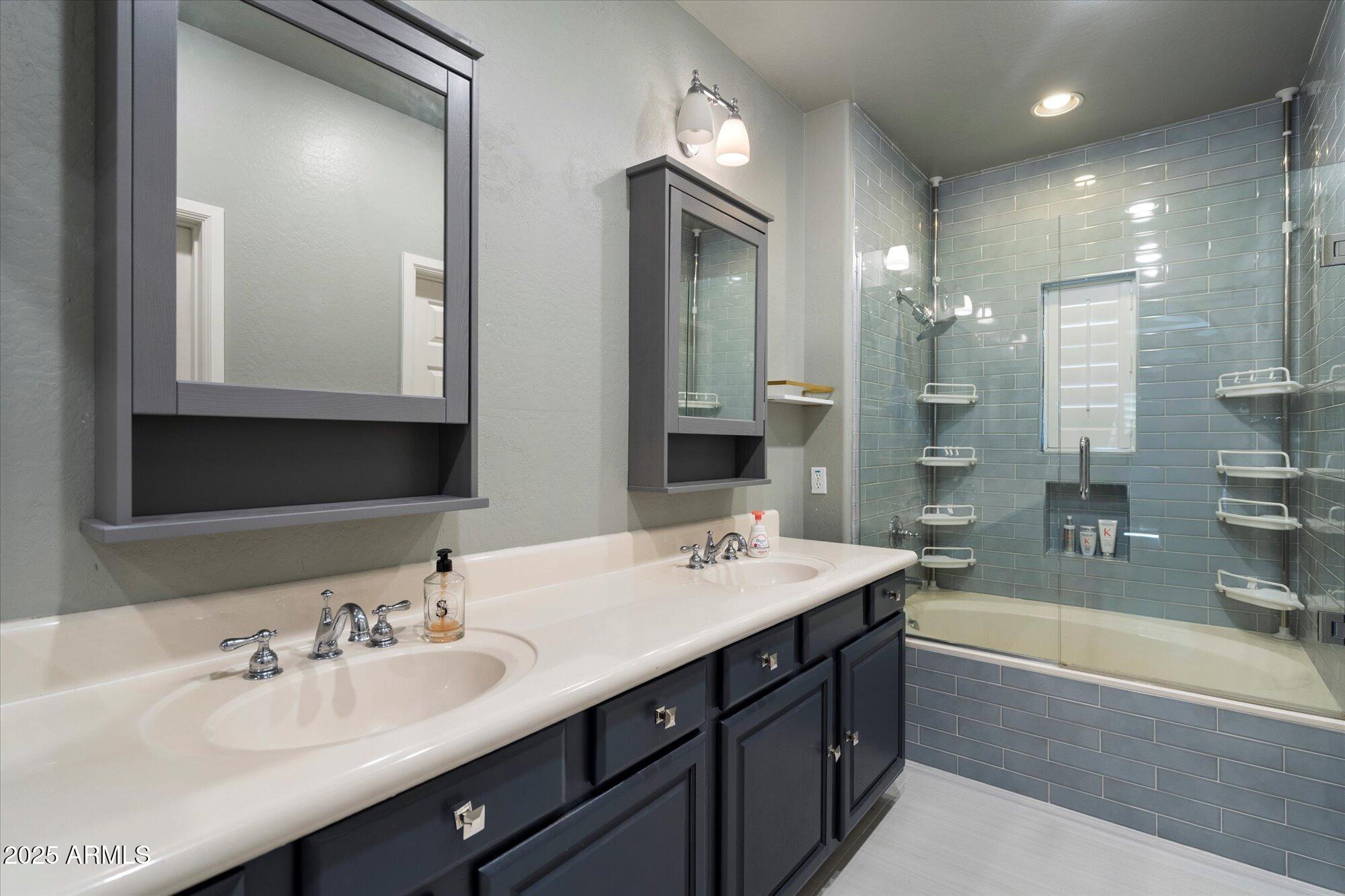 3935 E ROUGH RIDER Road, 1164