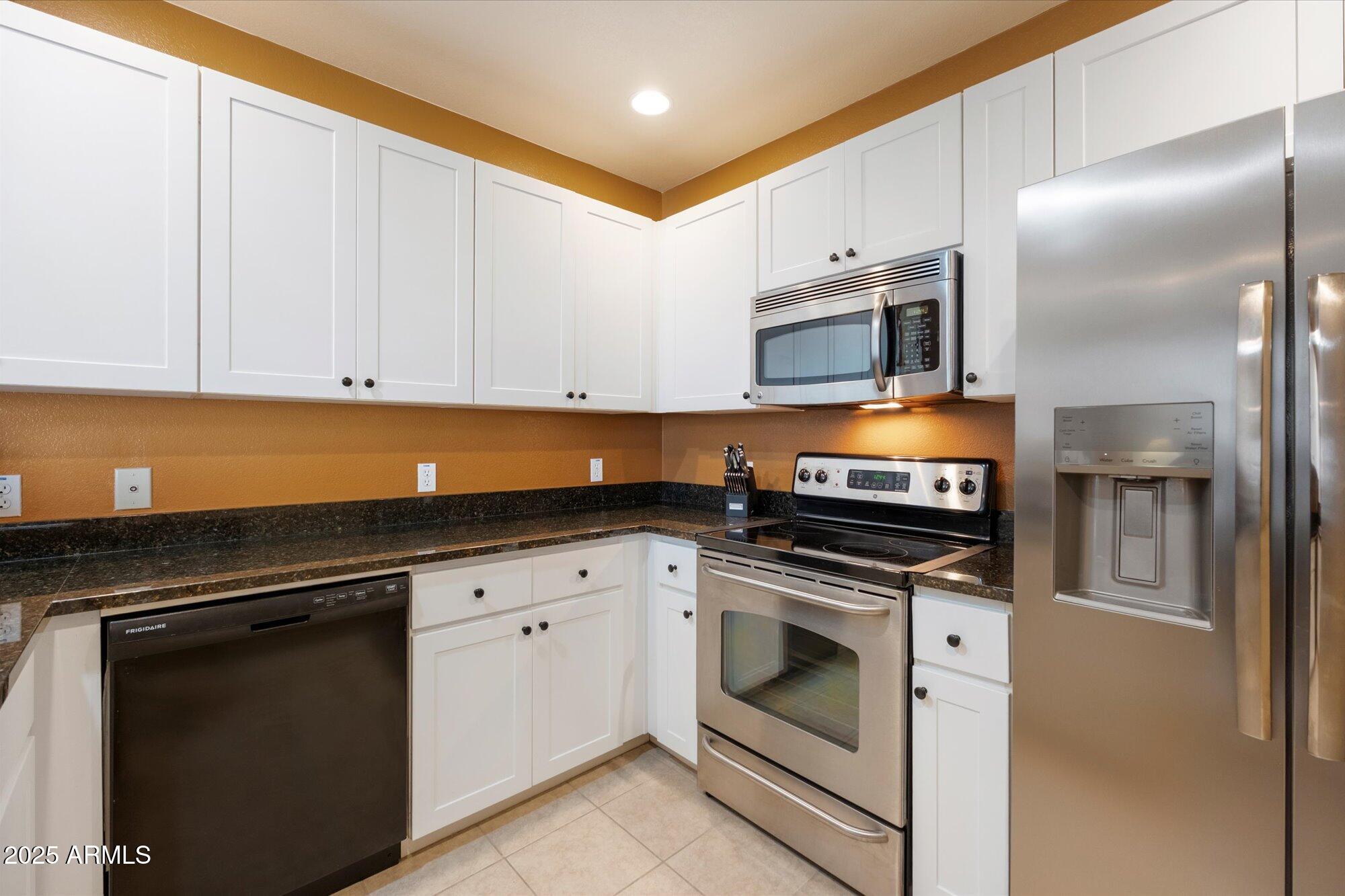 11640 N TATUM Boulevard 2081