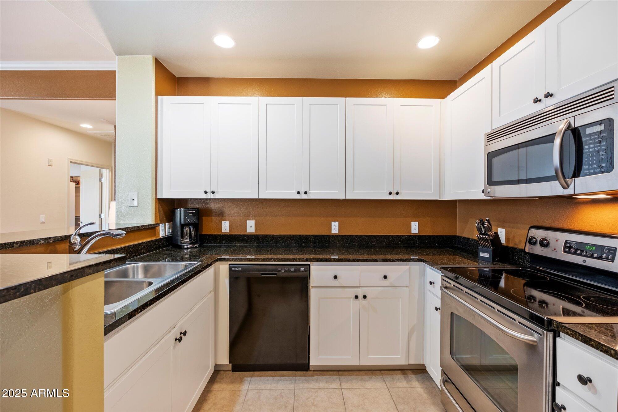 11640 N TATUM Boulevard 2081