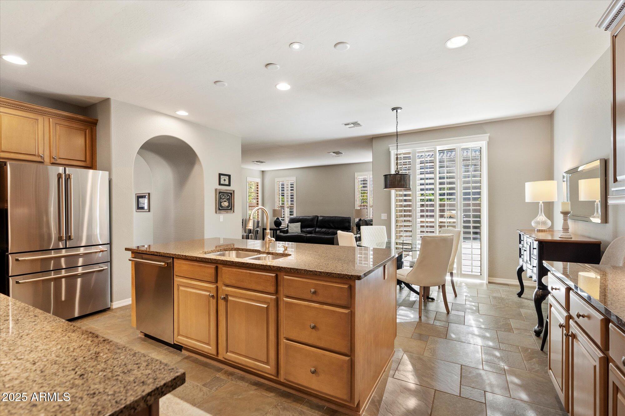 3973 E Hummingbird Lane