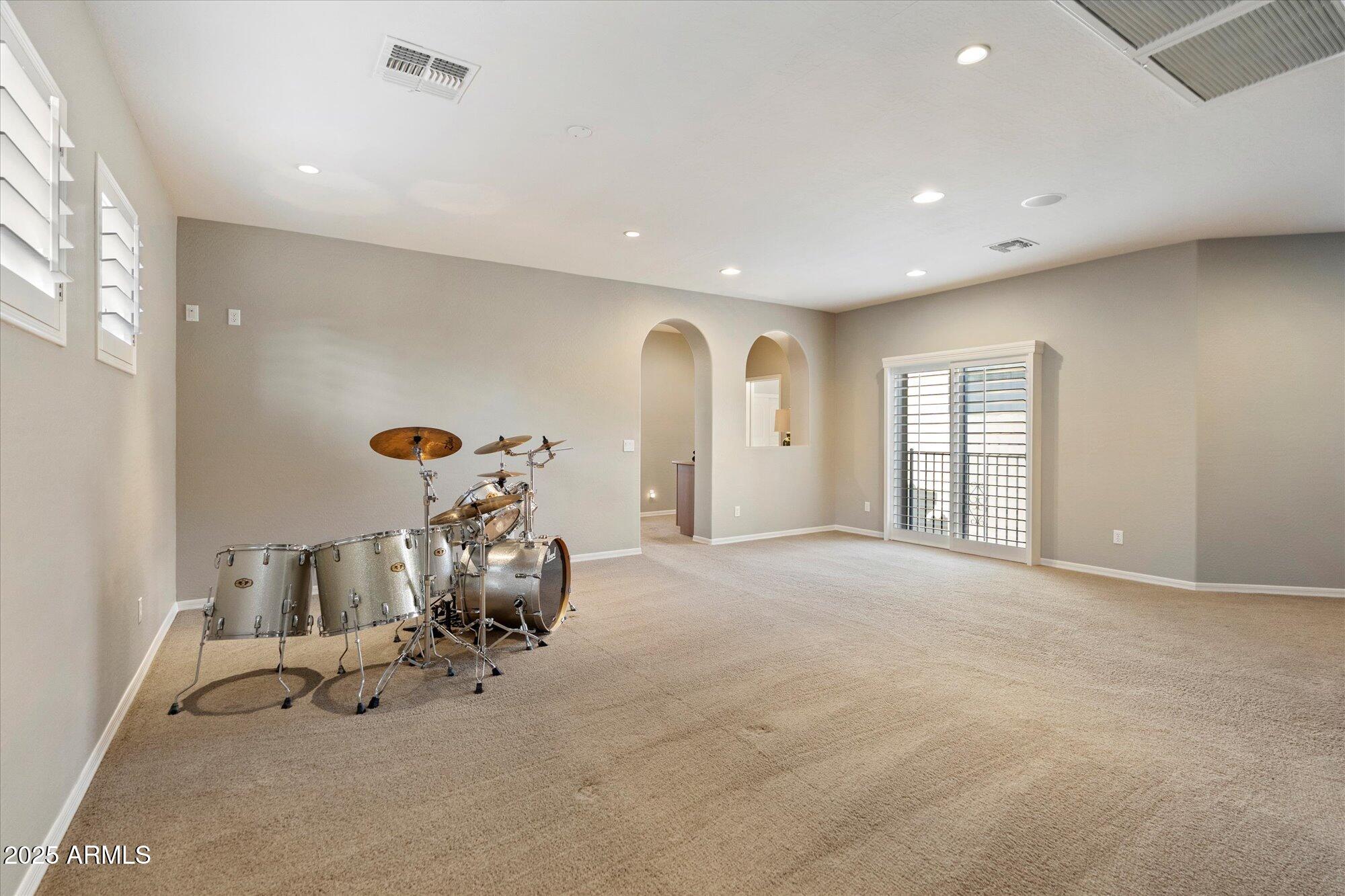 3973 E Hummingbird Lane