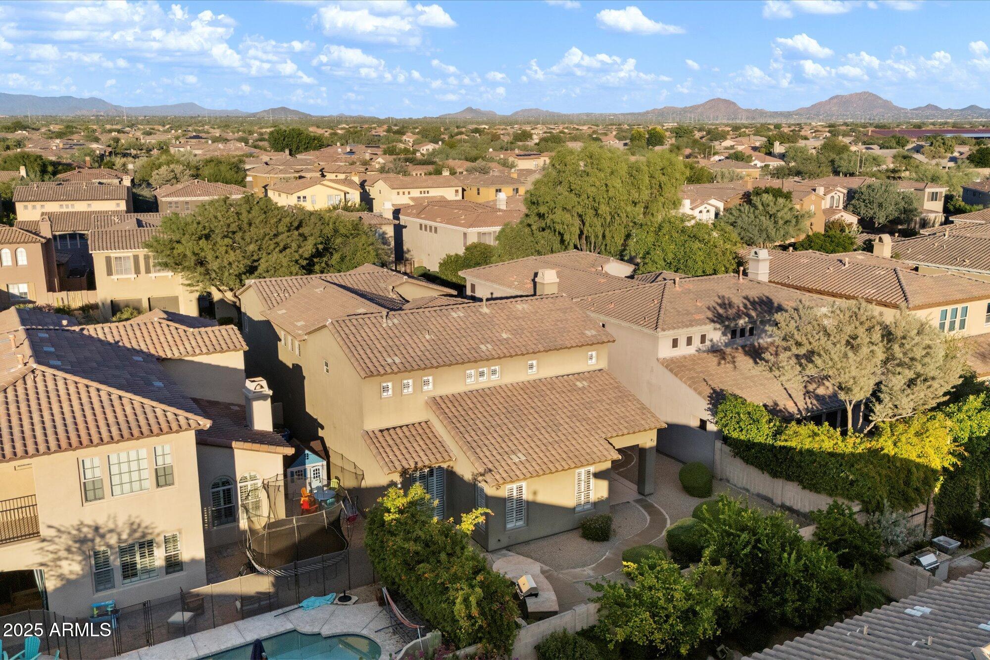 3973 E Hummingbird Lane