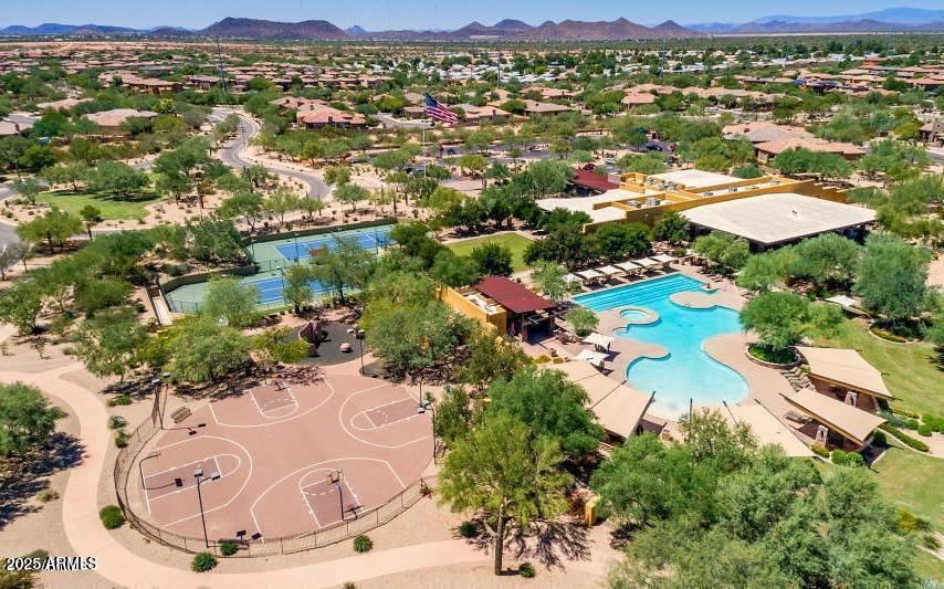 3973 E Hummingbird Lane