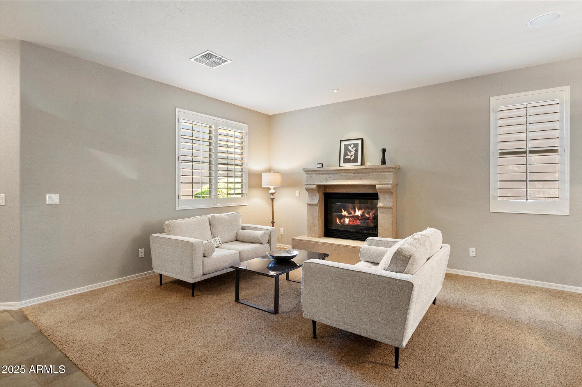 3973 E Hummingbird Lane