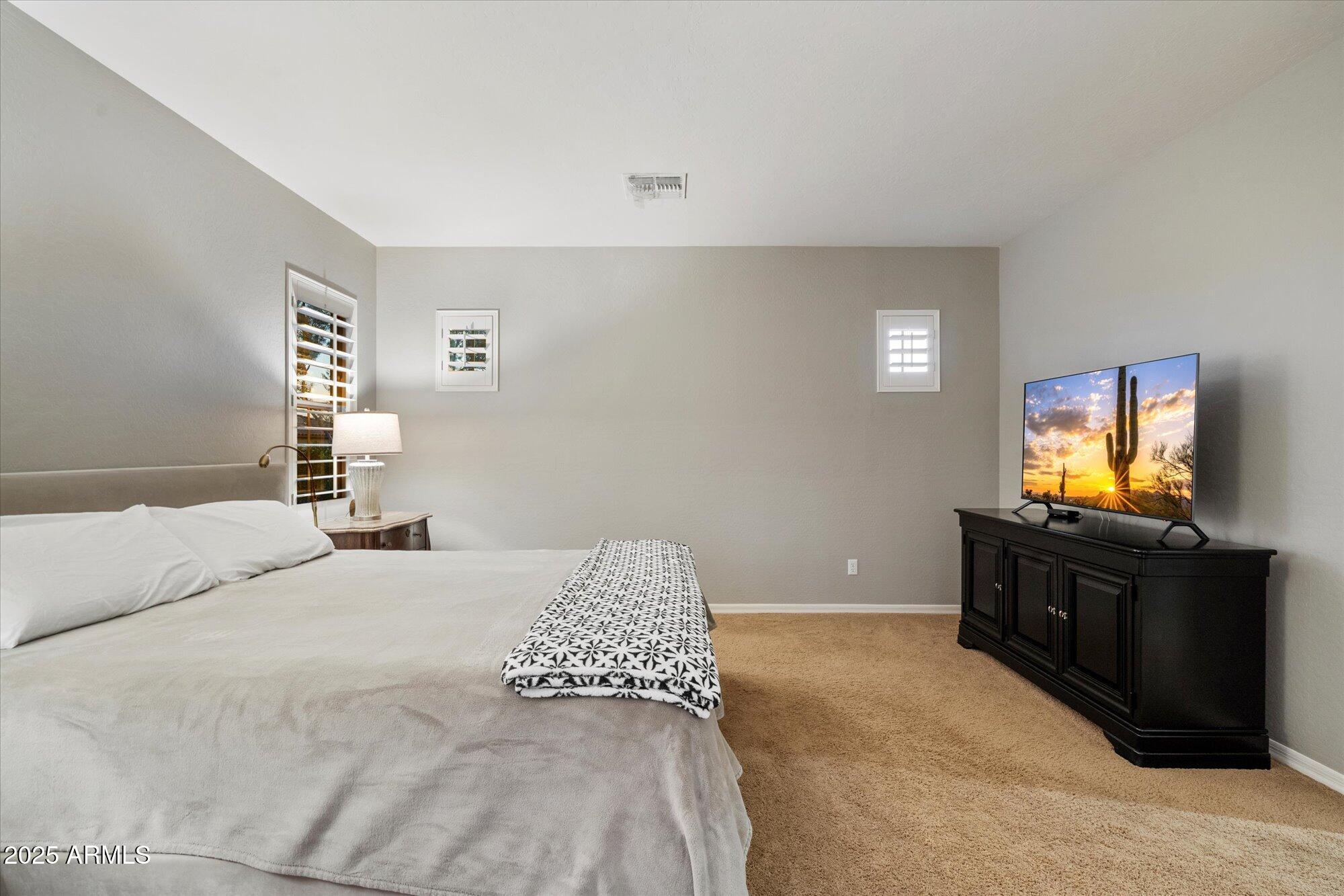 3973 E Hummingbird Lane