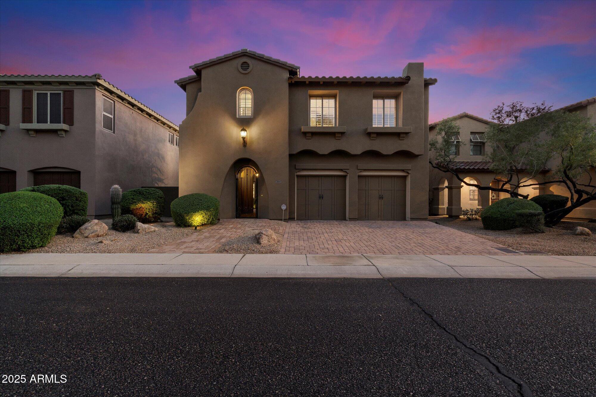 3973 E Hummingbird Lane