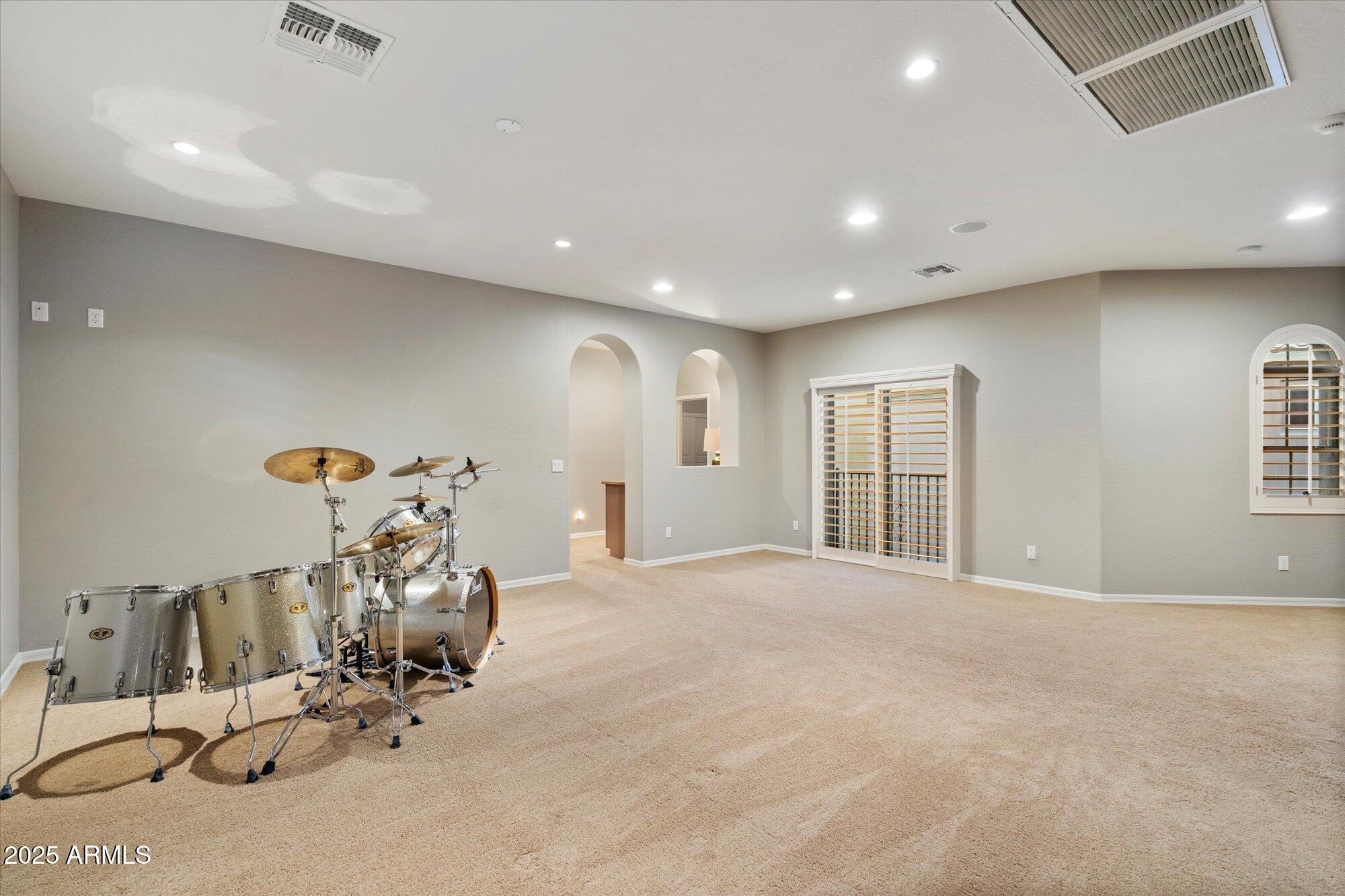 3973 E Hummingbird Lane