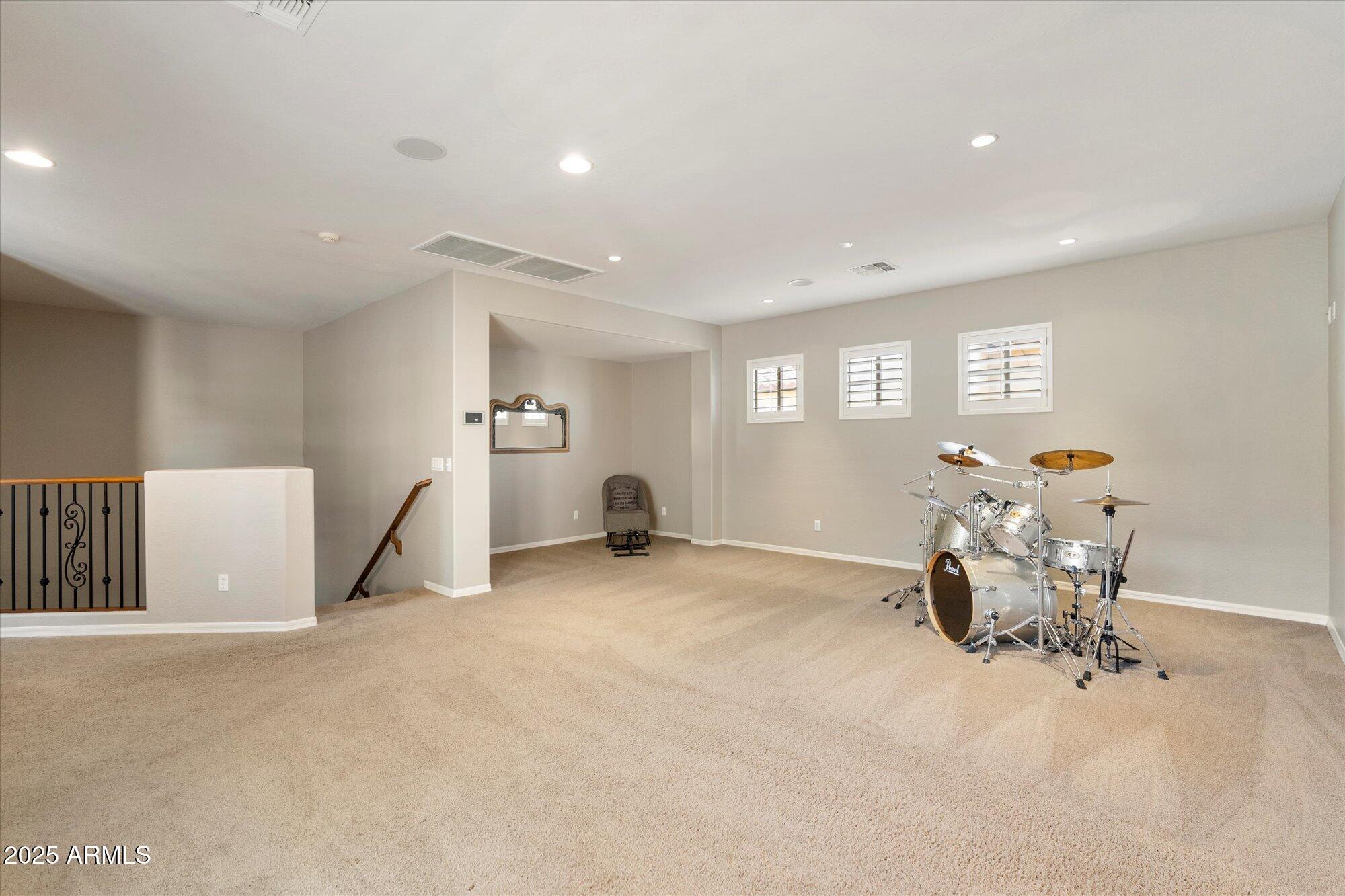 3973 E Hummingbird Lane