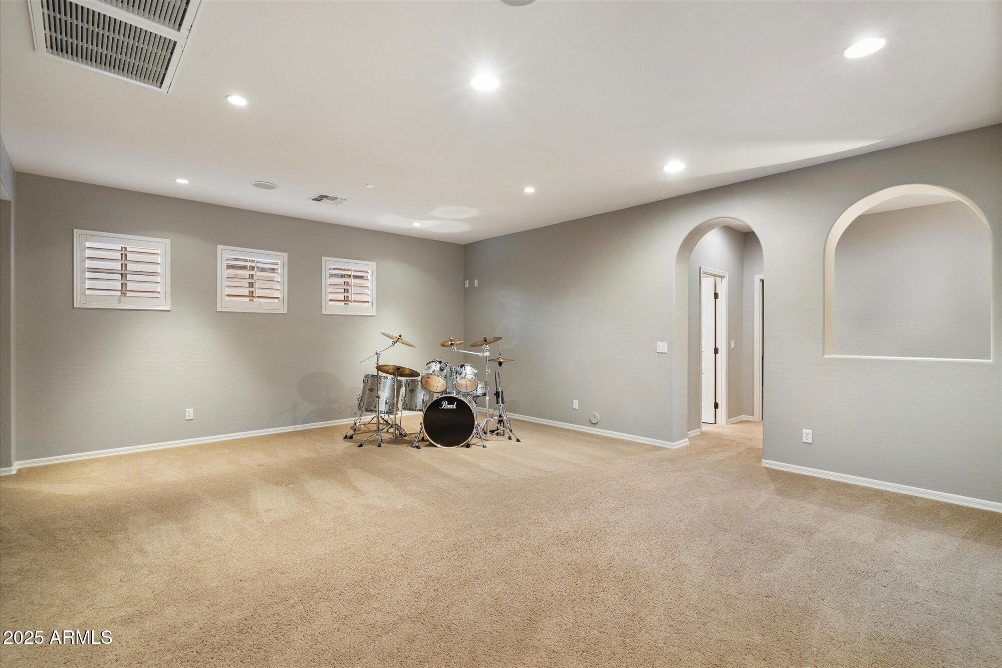 3973 E Hummingbird Lane