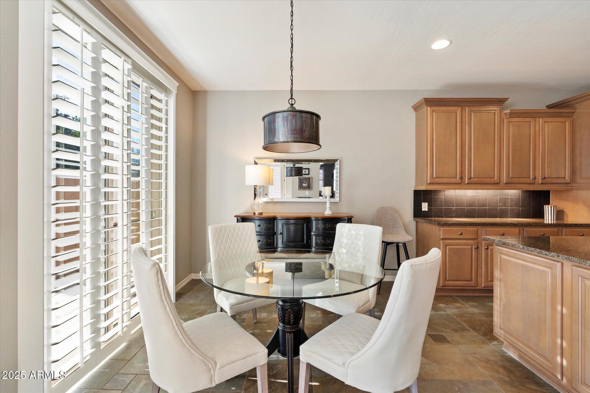 3973 E Hummingbird Lane