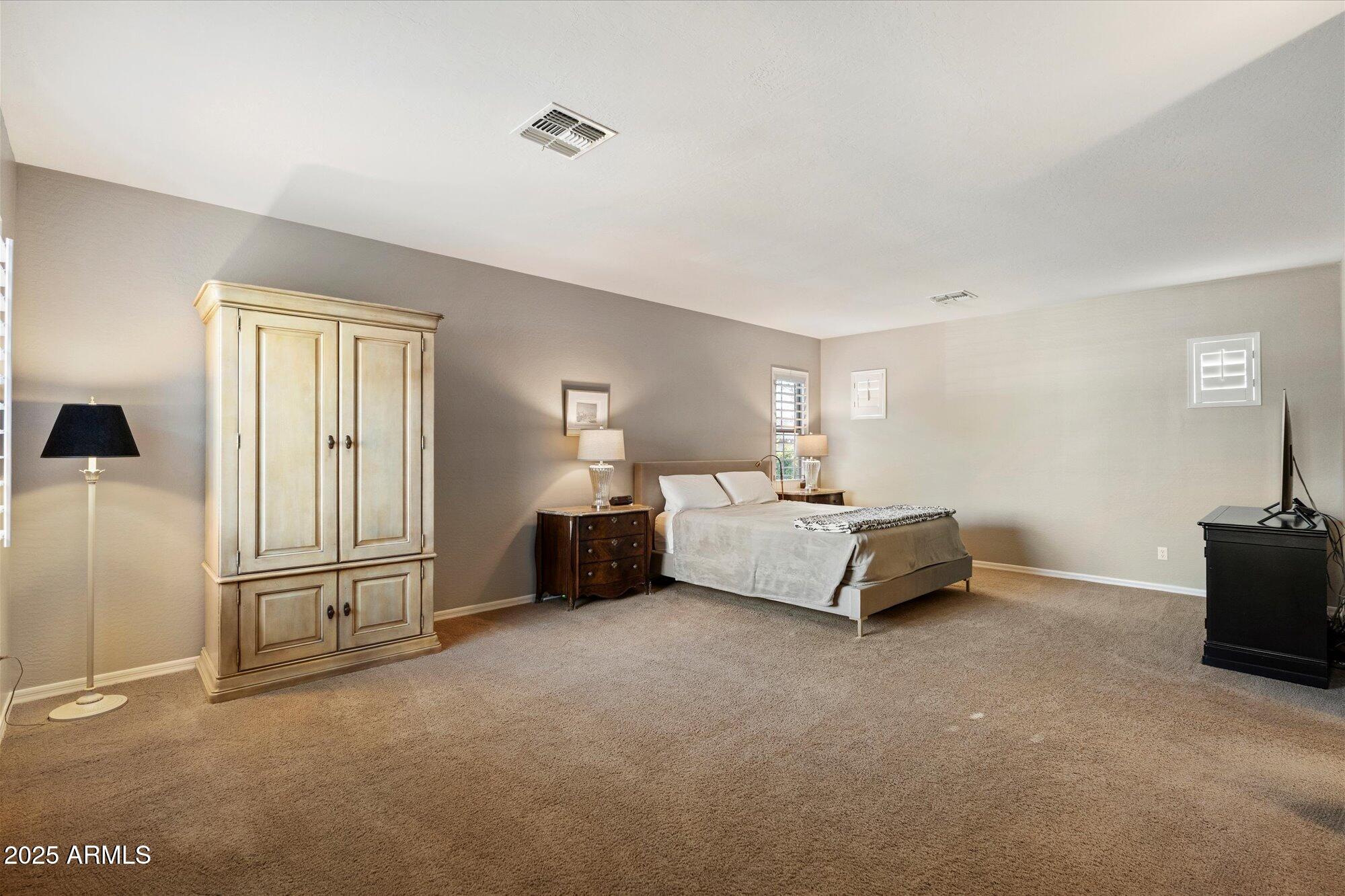 3973 E Hummingbird Lane