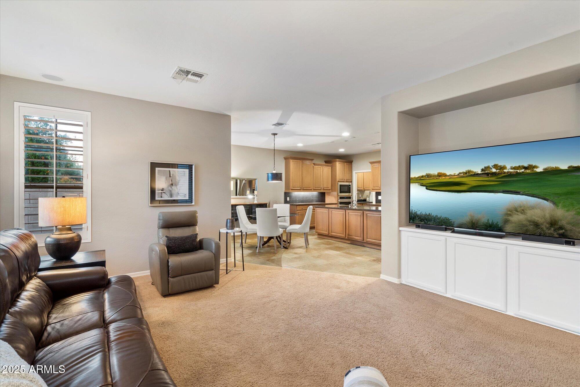 3973 E Hummingbird Lane