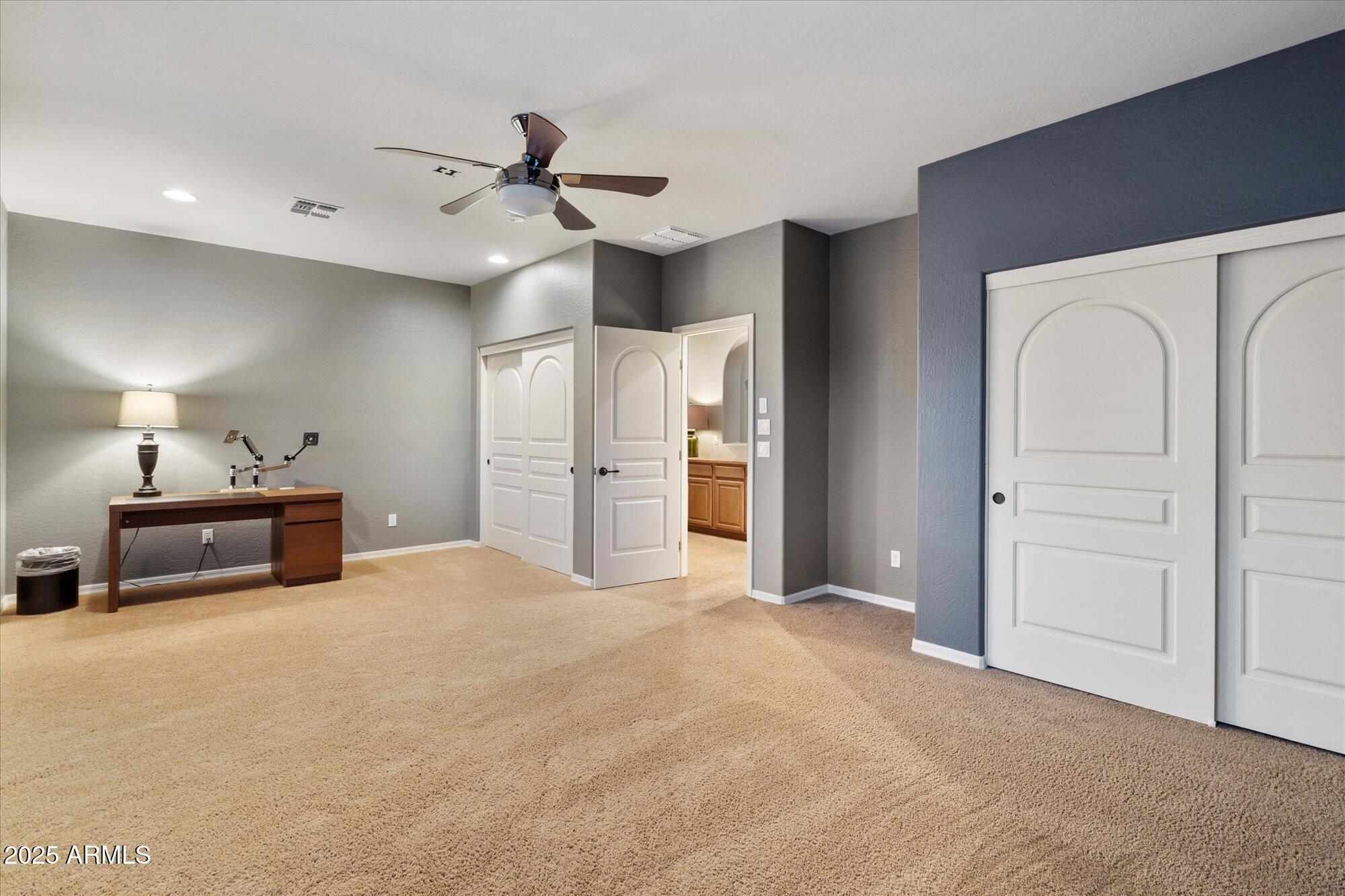 3973 E Hummingbird Lane