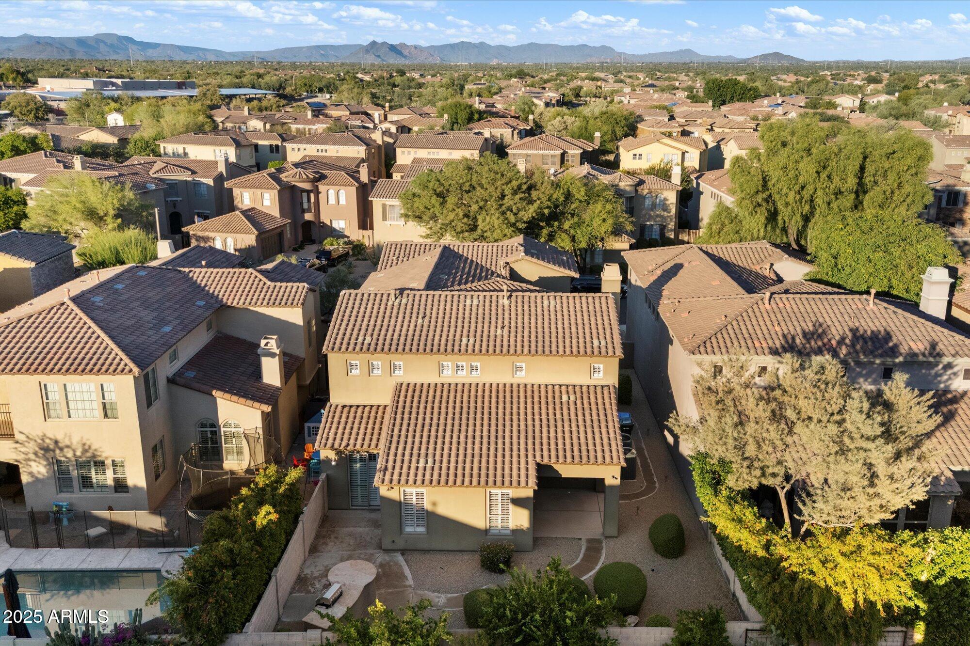 3973 E Hummingbird Lane