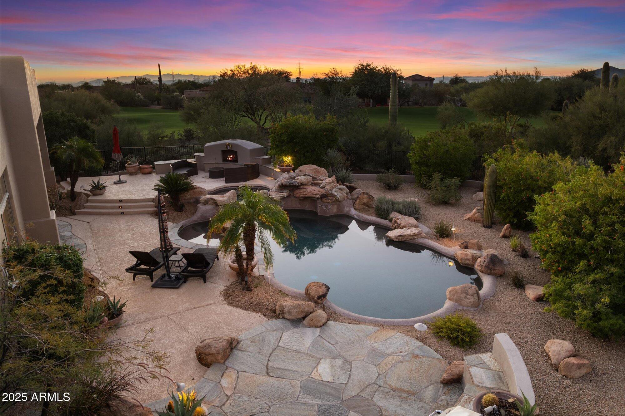 9516 E MONUMENT Drive