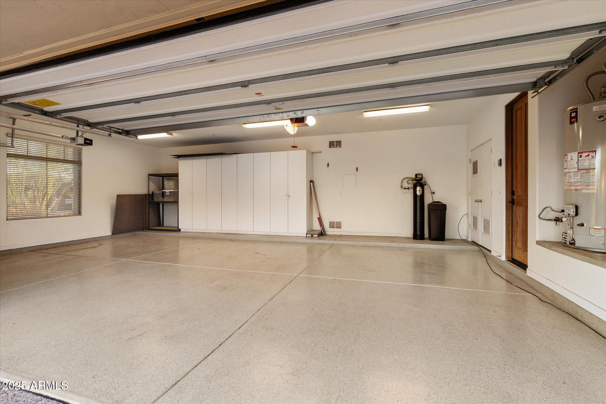 9516 E MONUMENT Drive