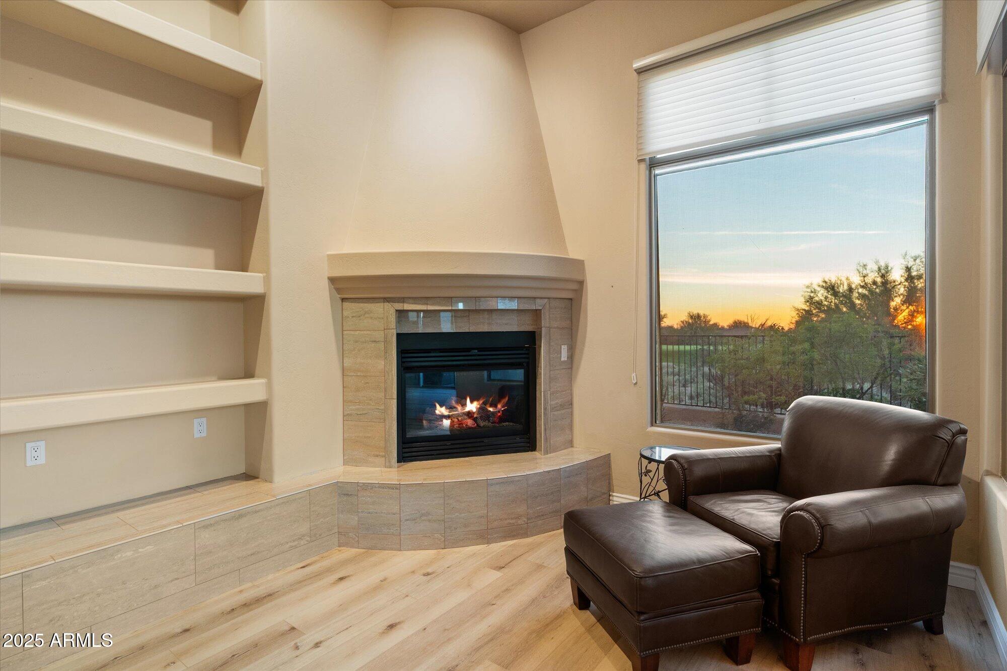 9516 E MONUMENT Drive