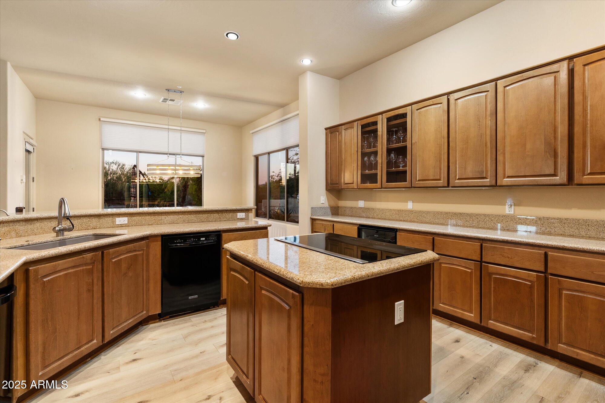 9516 E MONUMENT Drive